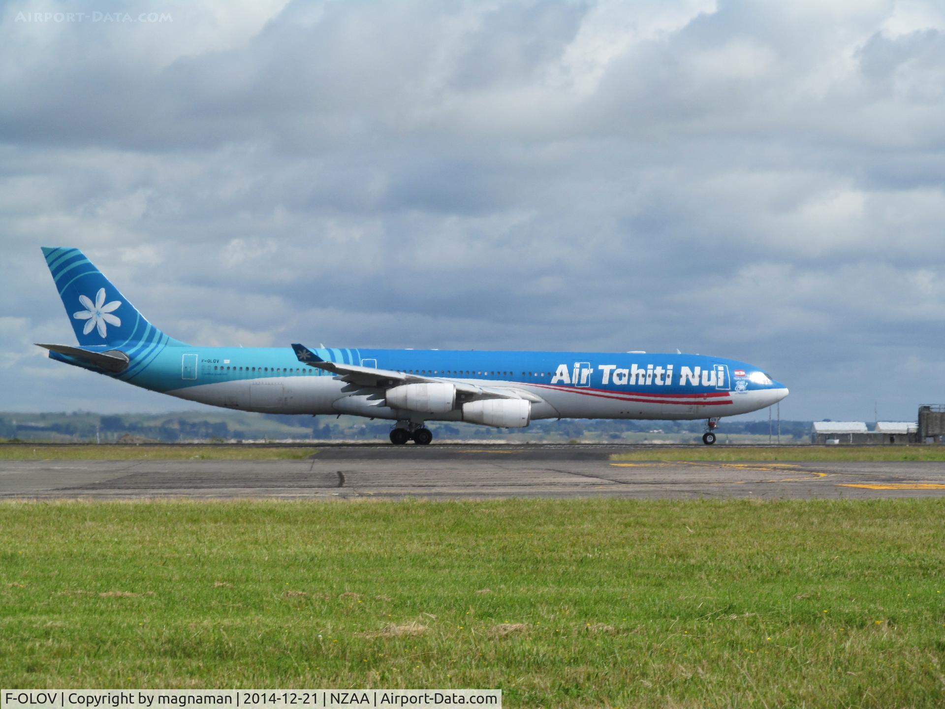 F-OLOV, 2005 Airbus A340-313 C/N 668, Departing