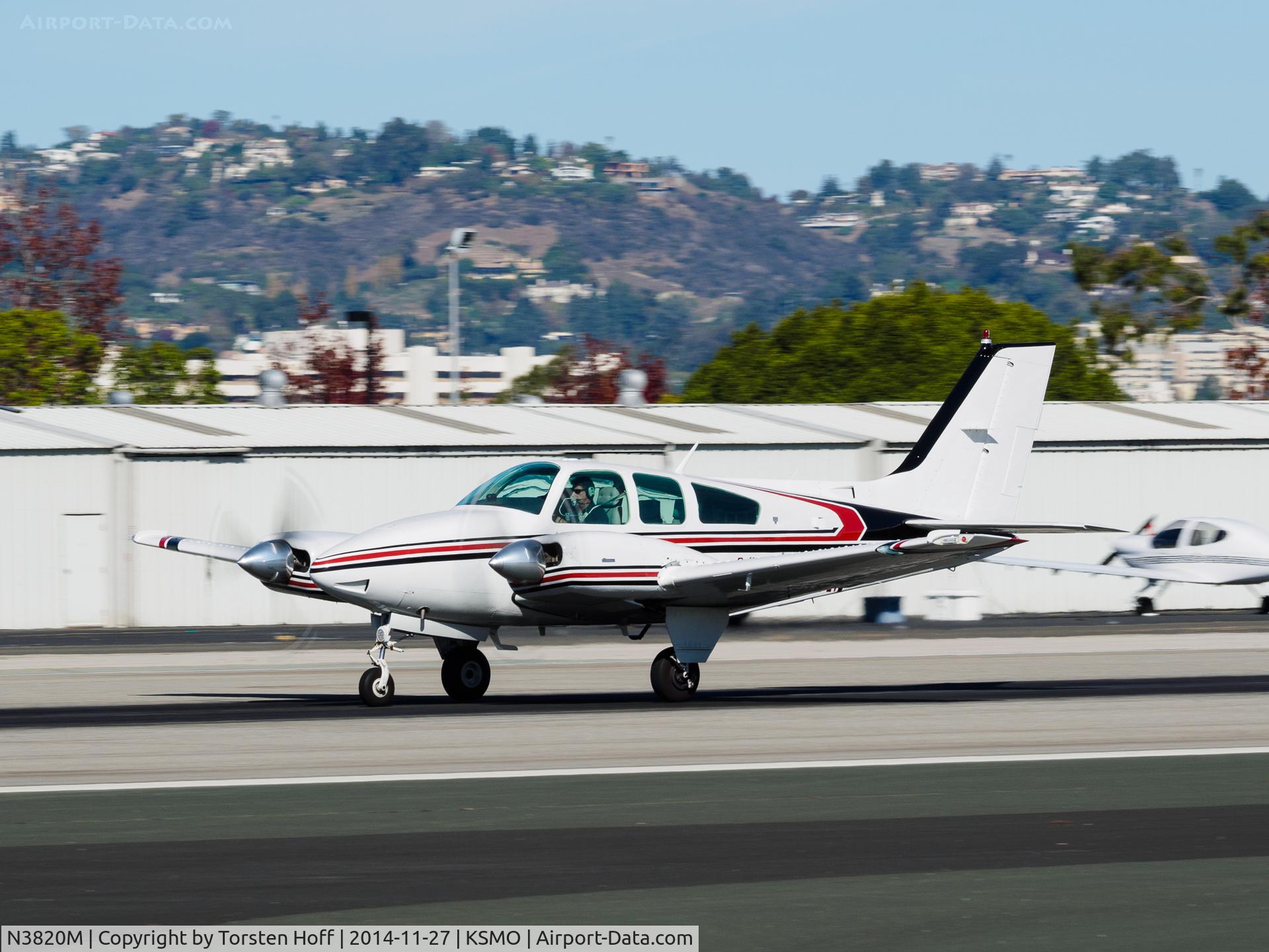 N3820M, 1981 Beech 95-B55 (T42A) Baron C/N TC-2372, N3820M departing from RWY 21