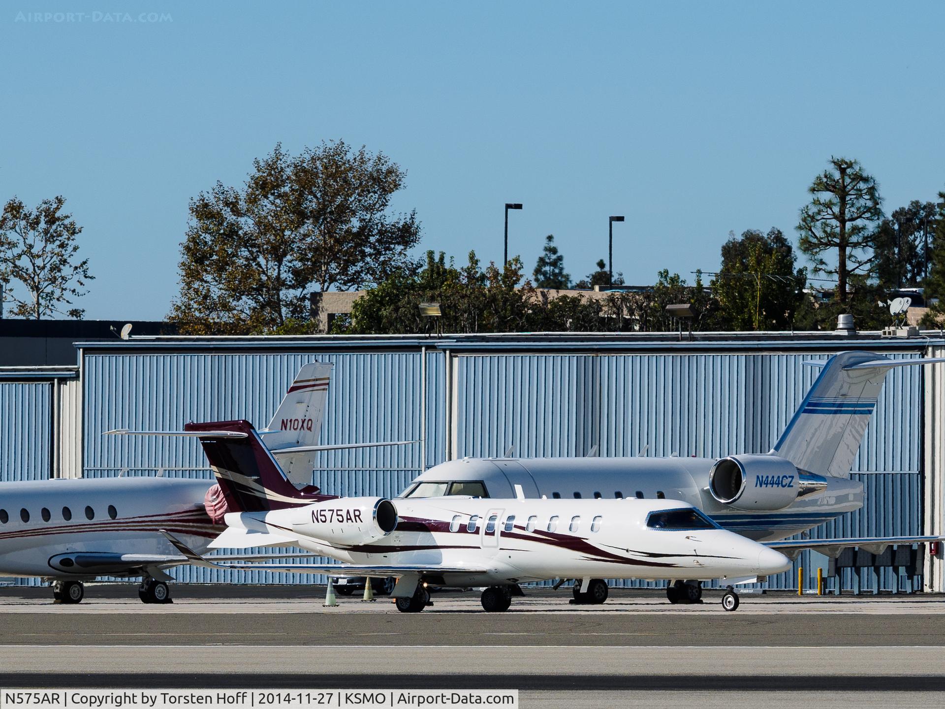 N575AR, 2013 Learjet 45 C/N 458, N575AR taxiing