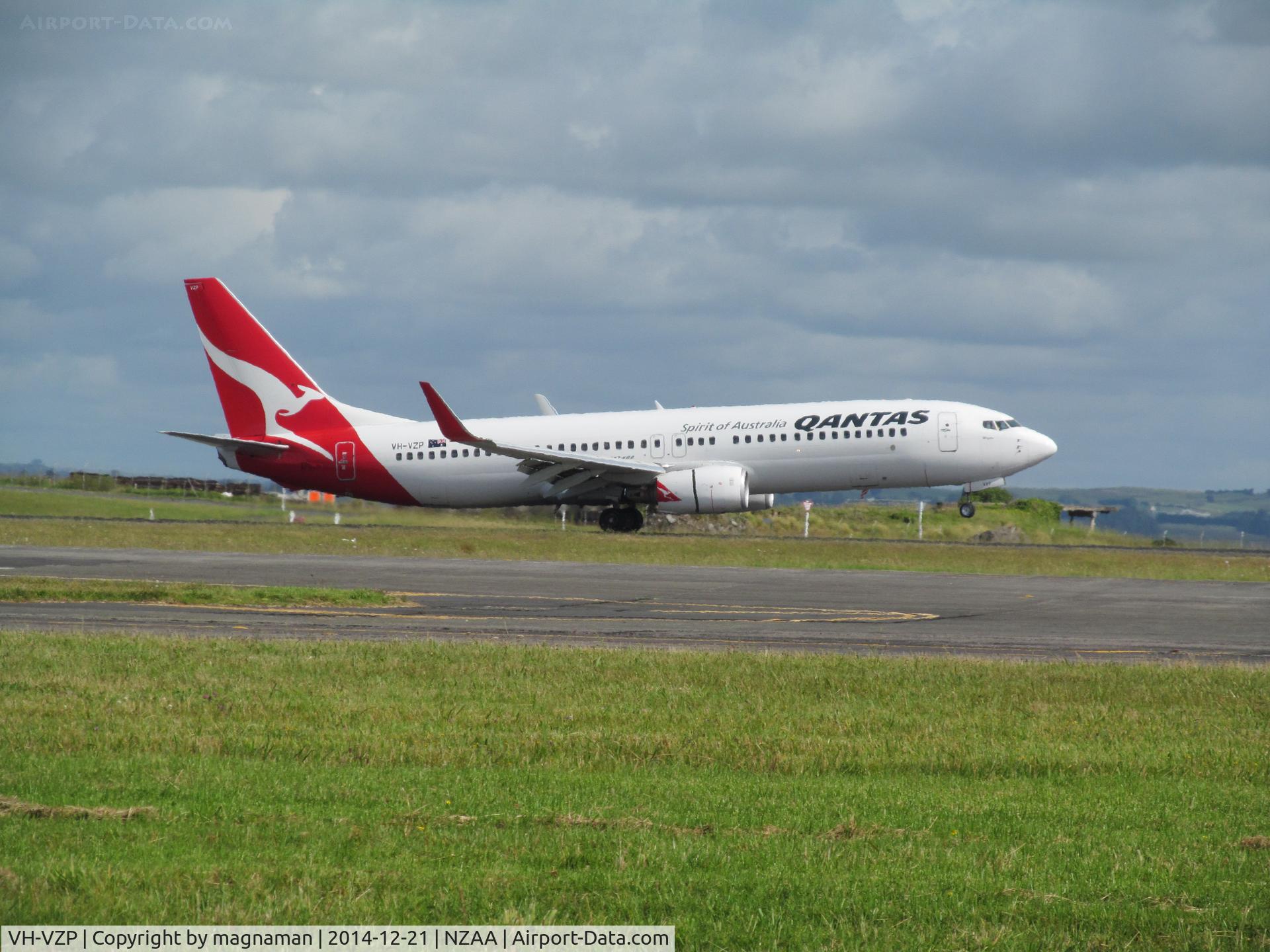 VH-VZP, 2011 Boeing 737-838 C/N 39362, non-local based Qantas 737