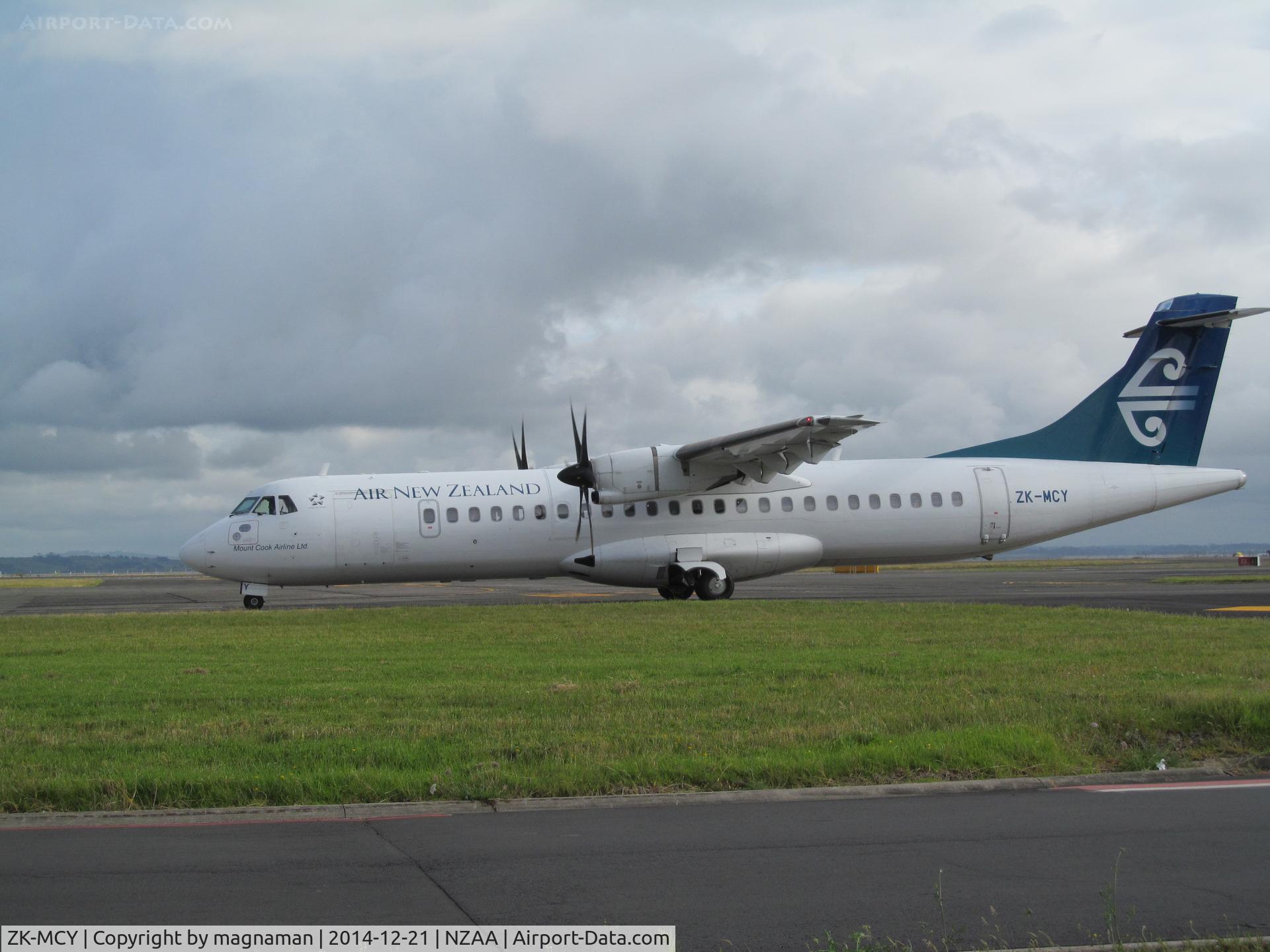 ZK-MCY, 2003 ATR 72-212A C/N 703, nearly square on