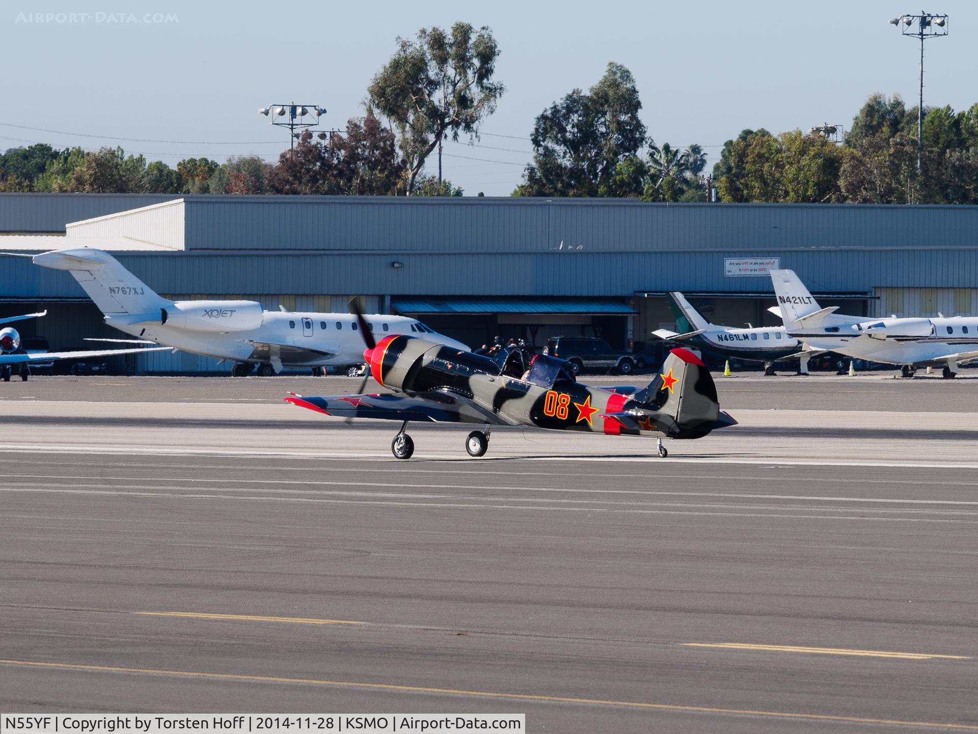 N55YF, 1985 Yakovlev Yak-50 C/N 853104, NX55YF taxiing