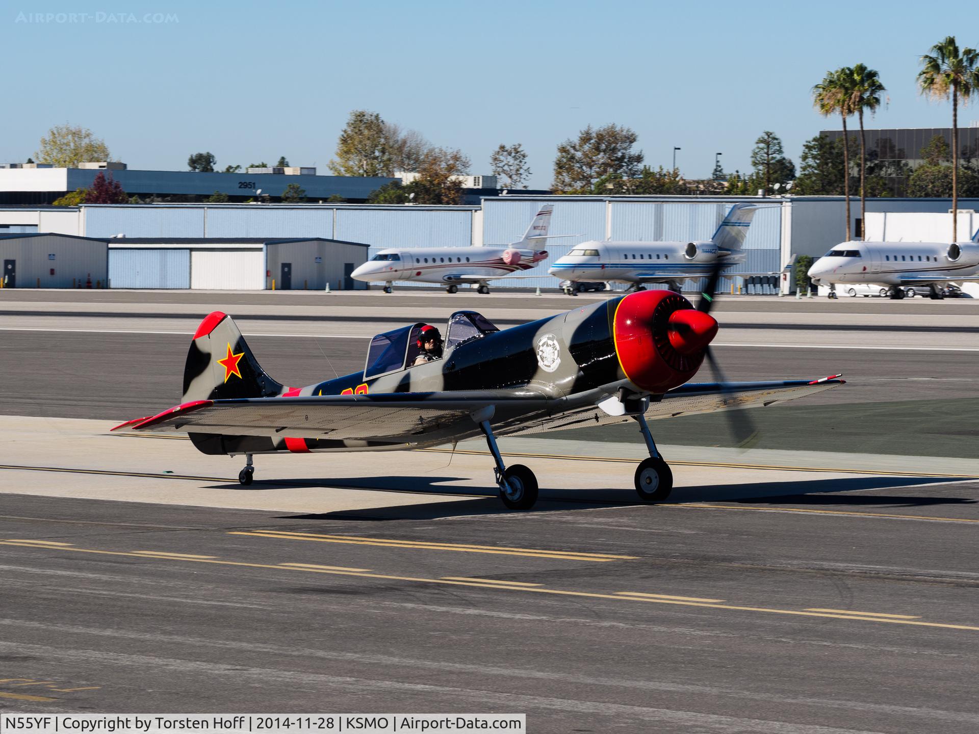 N55YF, 1985 Yakovlev Yak-50 C/N 853104, NX55YF taxiing