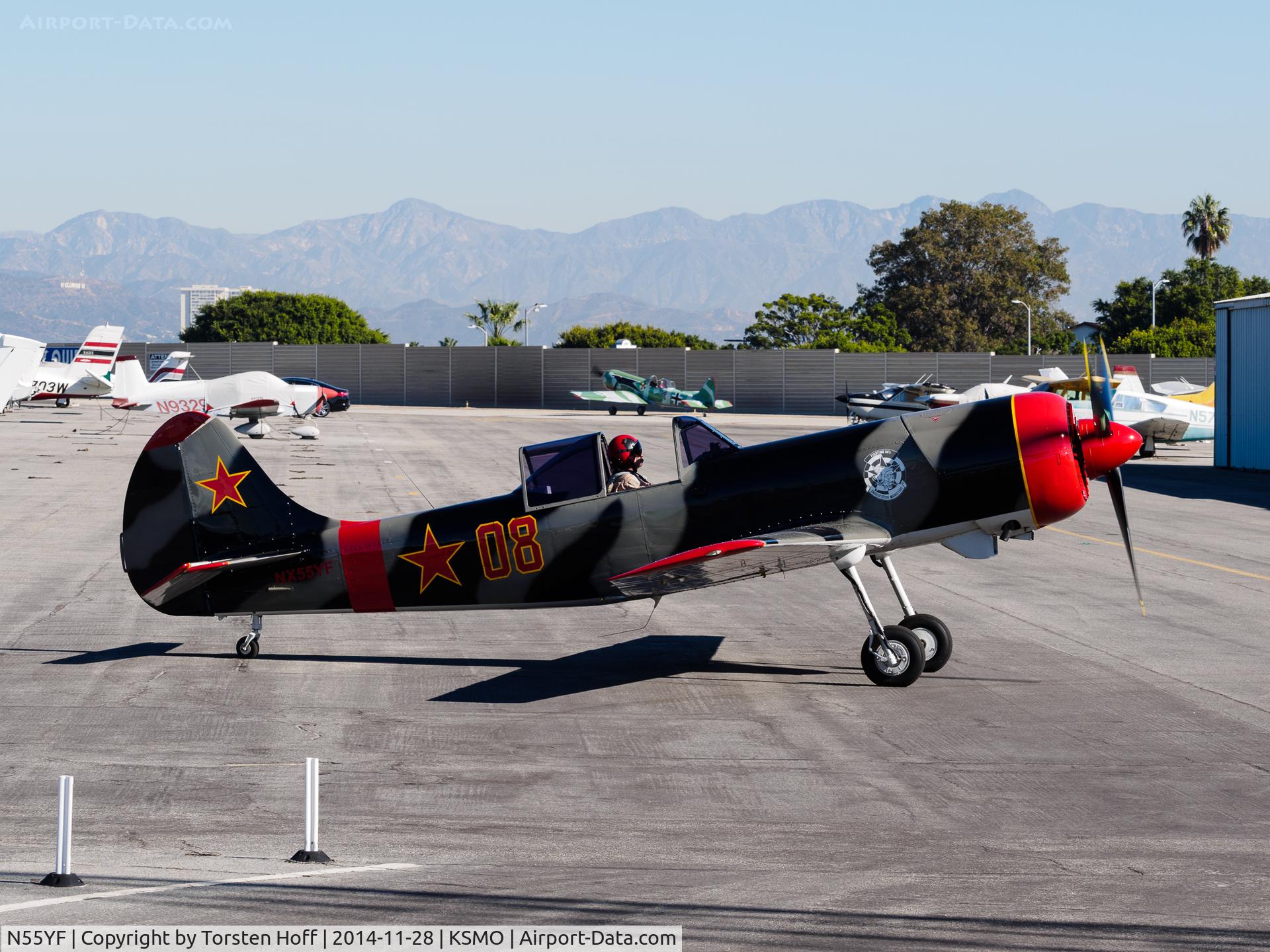N55YF, 1985 Yakovlev Yak-50 C/N 853104, NX55YF taxiing