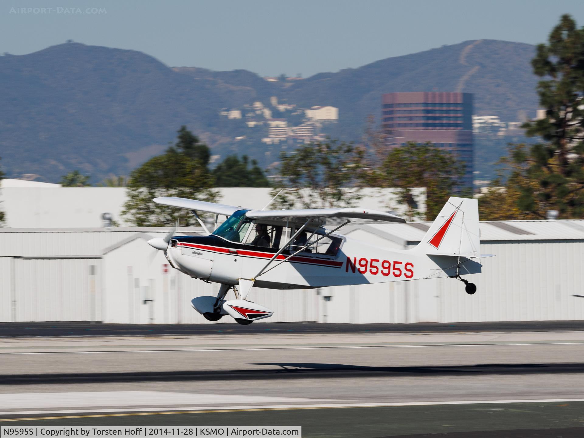 N9595S, 1965 Champion 7ECA Citabria C/N 376, N9595S arriving on RWY 21
