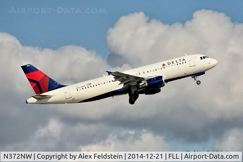 N372NW, 2001 Airbus A320-212 C/N 1633, Ft. Lauderdale