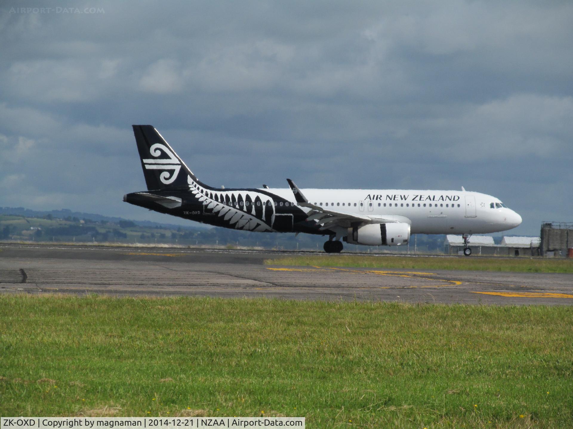 ZK-OXD, 2014 Airbus A320-232 C/N 5962, on runway