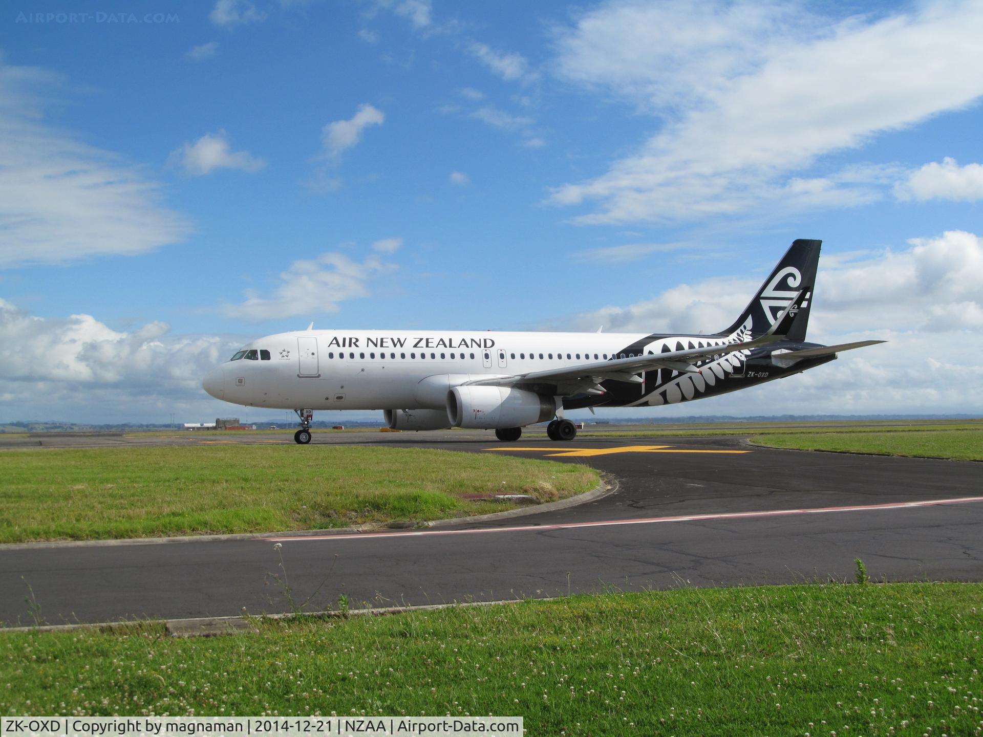 ZK-OXD, 2014 Airbus A320-232 C/N 5962, taxi for departure