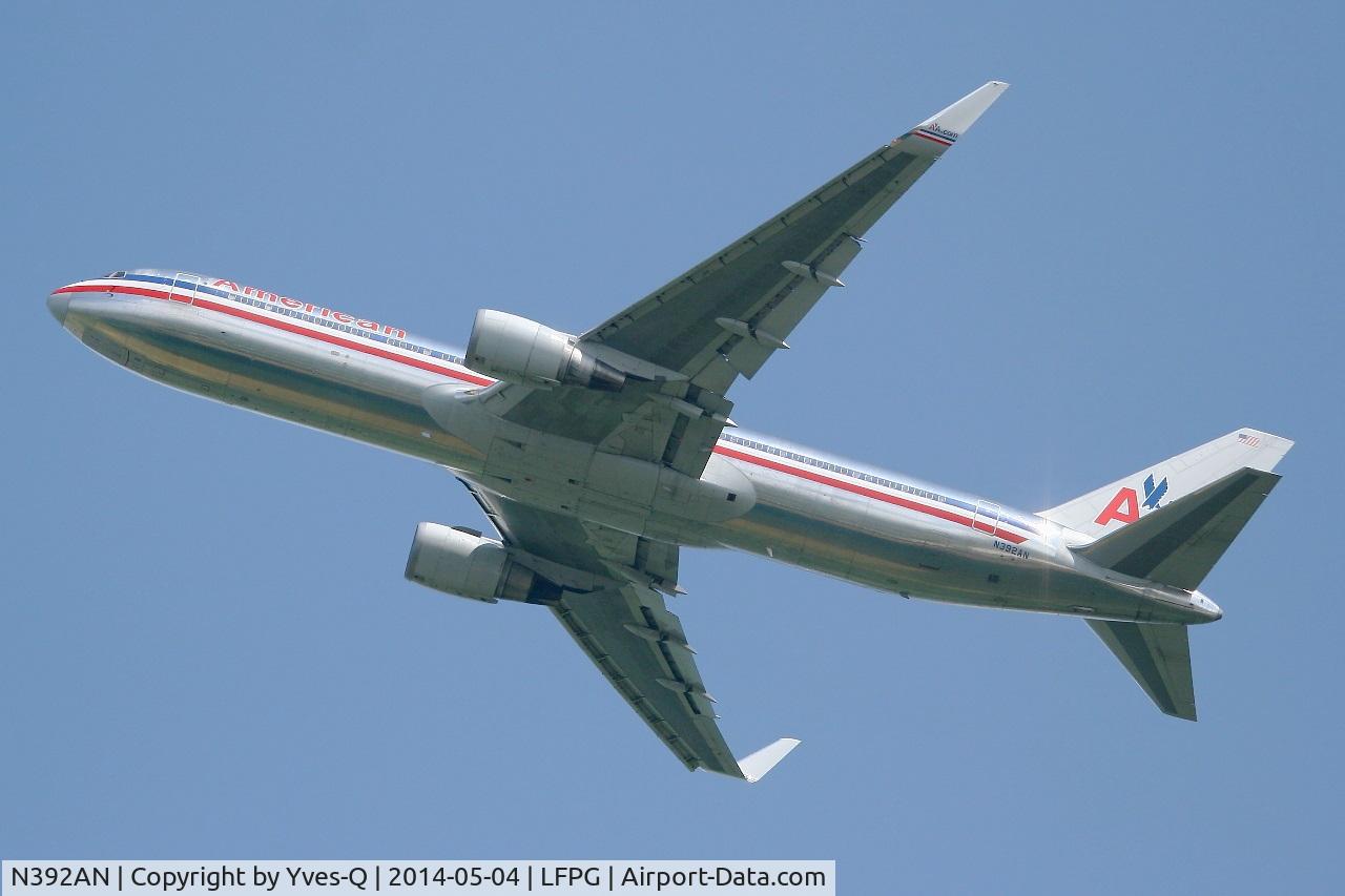 N392AN, 1998 Boeing 767-323 C/N 29429, American Airlines Boing 767-323ER, Take off rwy 27L, Roissy Charles De Gaulle airport (LFPG-CDG)