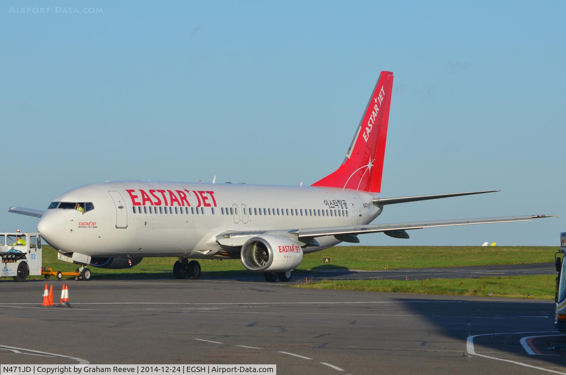 N471JD, 2002 Boeing 737-8BK C/N 30625, EASTAR JET 737 under tow at Norwich.
