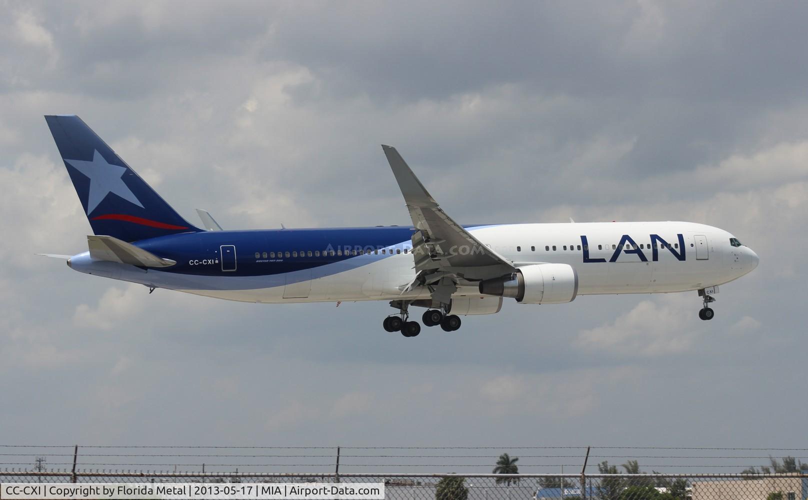 CC-CXI, 2009 Boeing 767-316/ER C/N 37800, LAN Chile