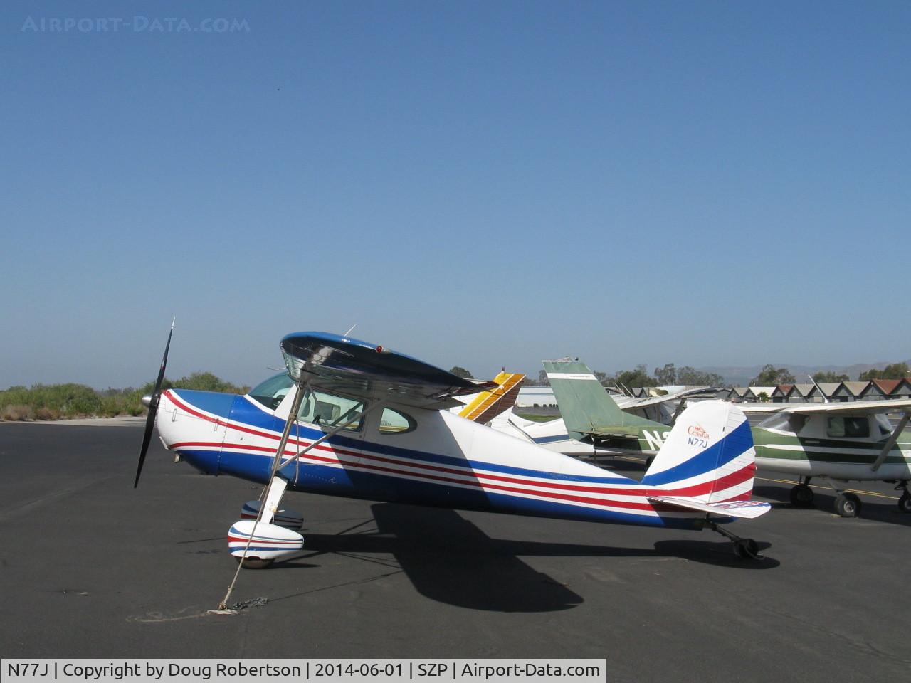N77J, Cessna 140 C/N 11489, Cessna 140, first version with twin wing struts, the later 140A had flaps, full electrical system and a single wing strut, attractive re-paint finish