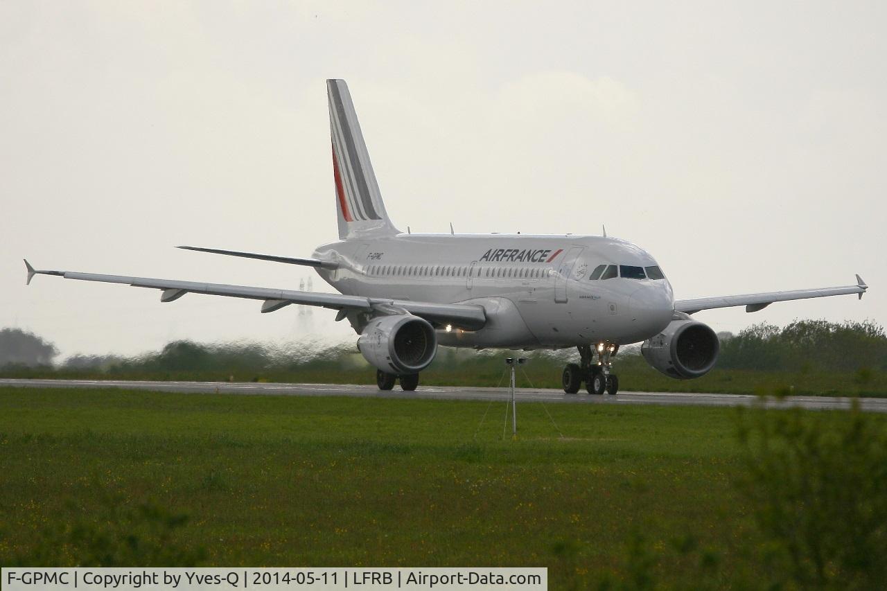 F-GPMC, 1996 Airbus A319-113 C/N 608, Airbus A319-113, Taxiing to holding point rwy 25L, Brest-Bretagne airport (LFRB-BES)