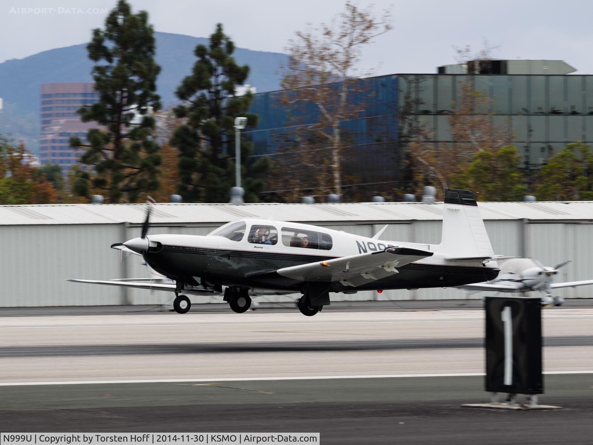 N999U, 1995 Mooney M20M Bravo C/N 27-0207, N999U arriving on RWY 21