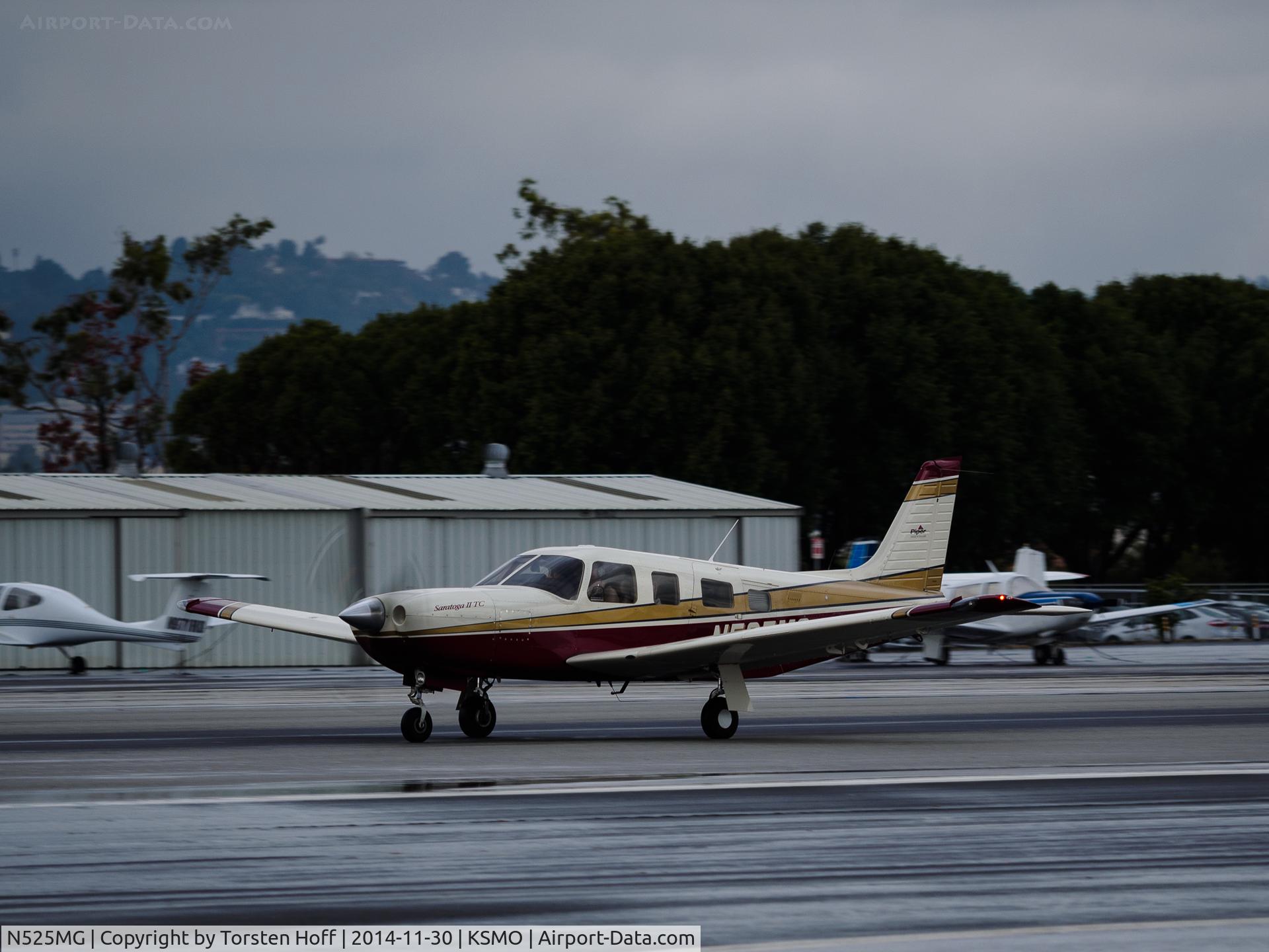 N525MG, 1999 Piper PA-32R-301T Turbo Saratoga C/N 3257118, N525MG departing from RWY 21