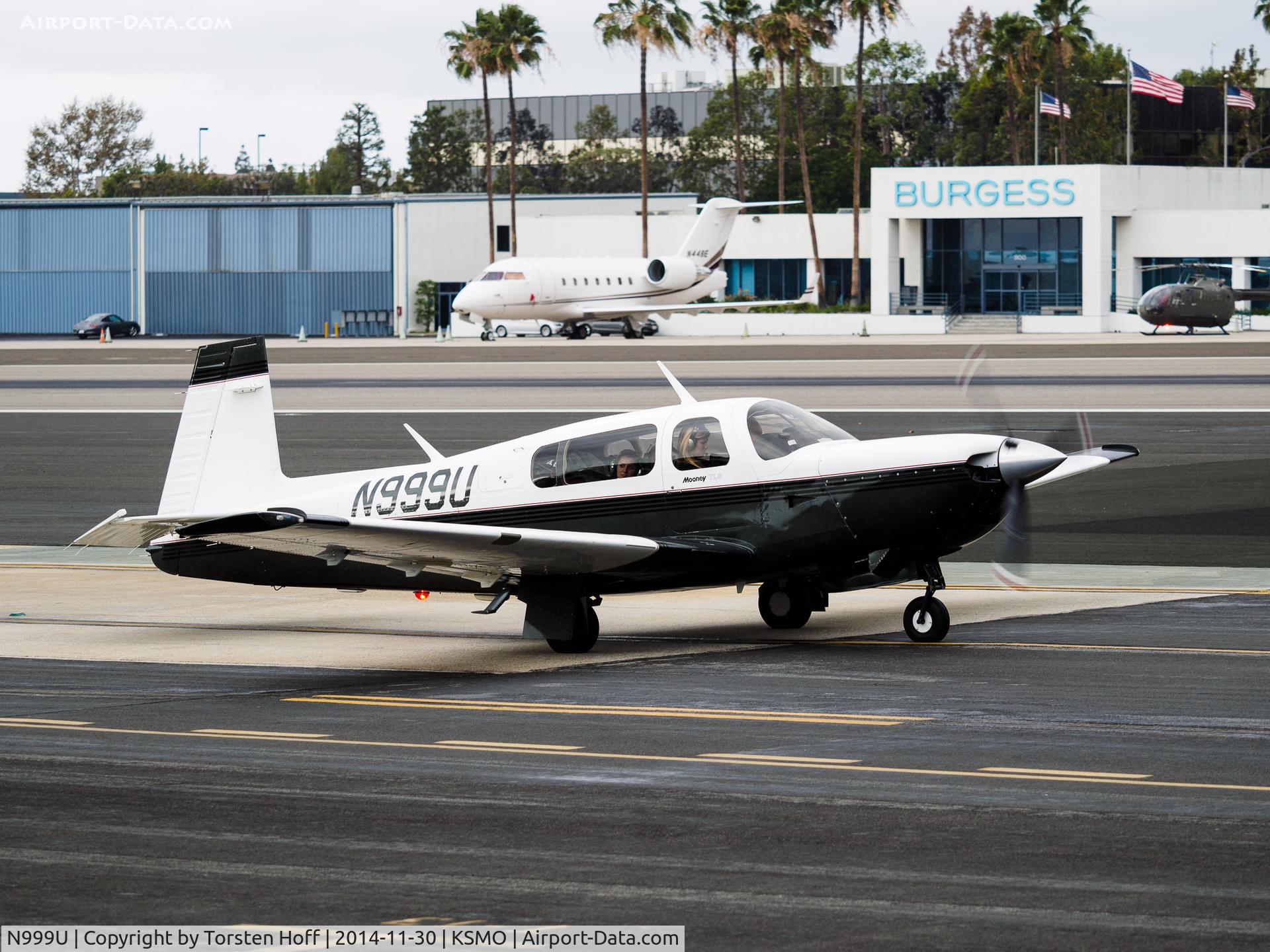 N999U, 1995 Mooney M20M Bravo C/N 27-0207, N999U taxiing