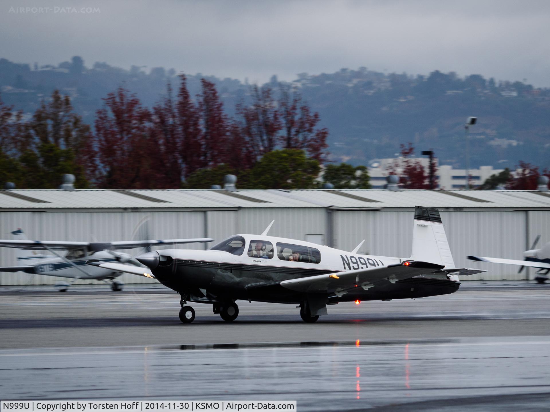 N999U, 1995 Mooney M20M Bravo C/N 27-0207, N999U departing from RWY 21
