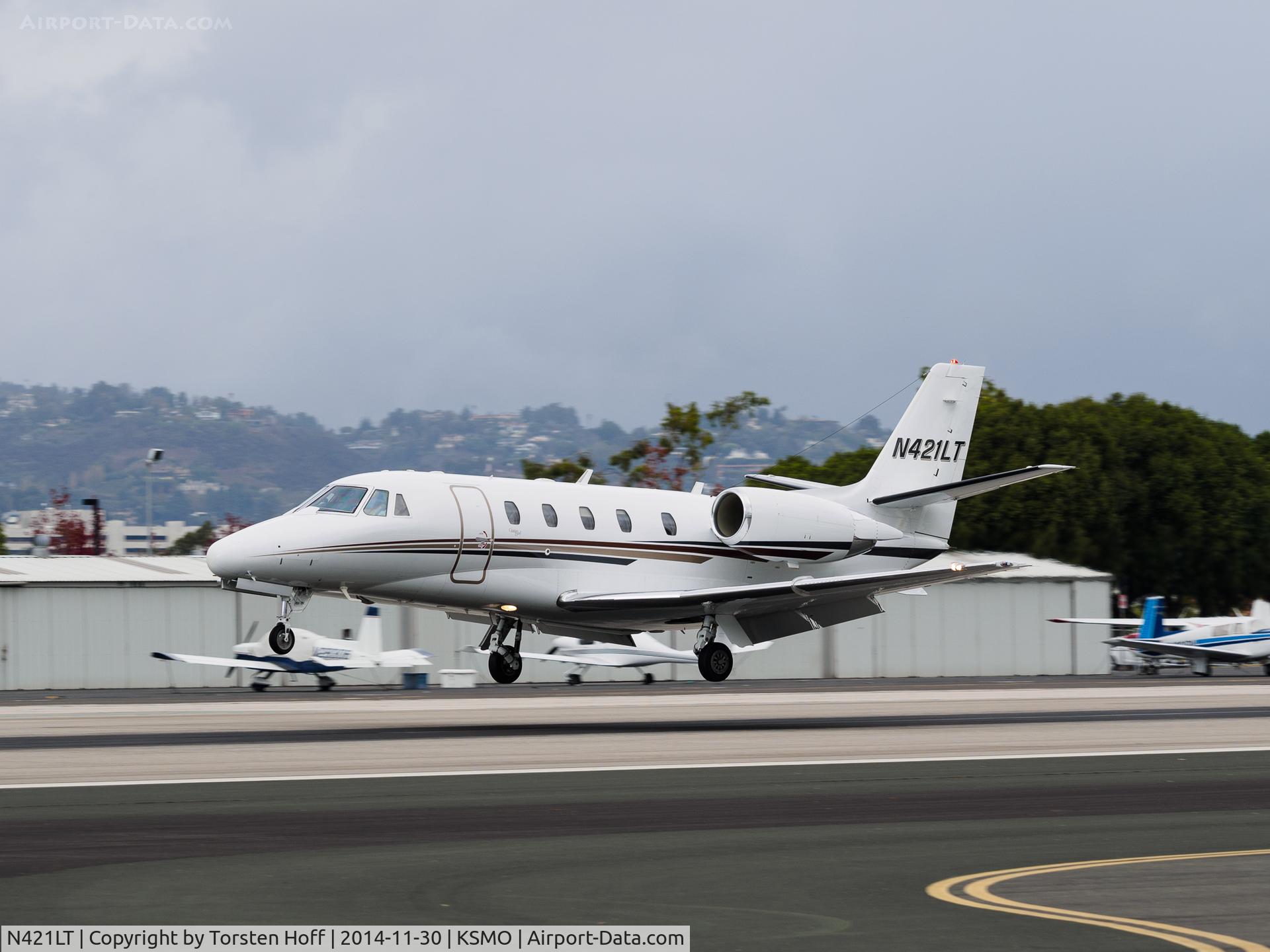 N421LT, 1995 Cessna 560 Citation Ultra C/N 560-0311, N421LT arriving on RWY 21