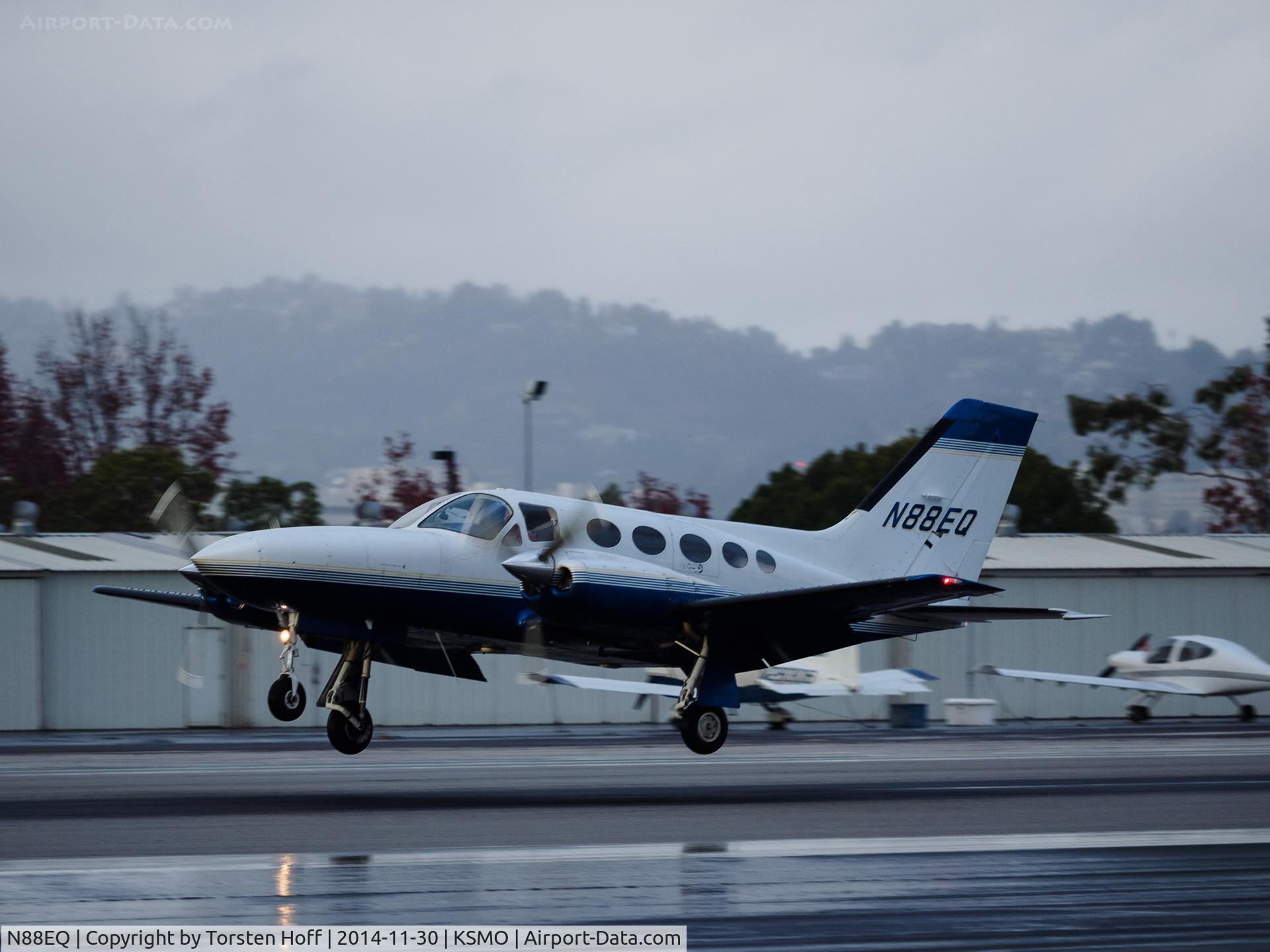 N88EQ, 1980 Cessna 421C Golden Eagle C/N 421C0821, N88EQ arriving on RWY 21