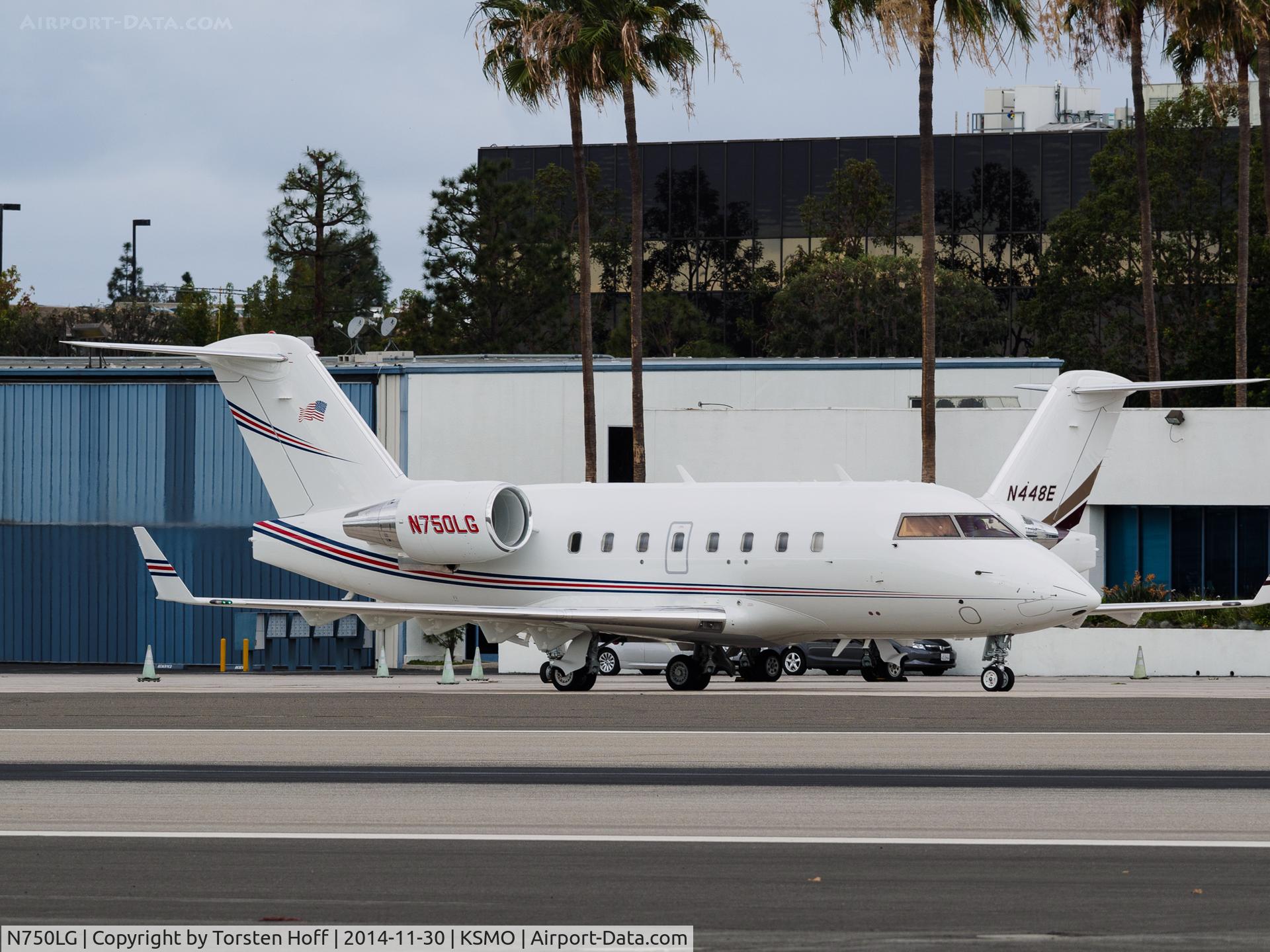 N750LG, 1996 Canadair Challenger 601-3R (CL-600-2B16) C/N 5192, N750LG taxiing