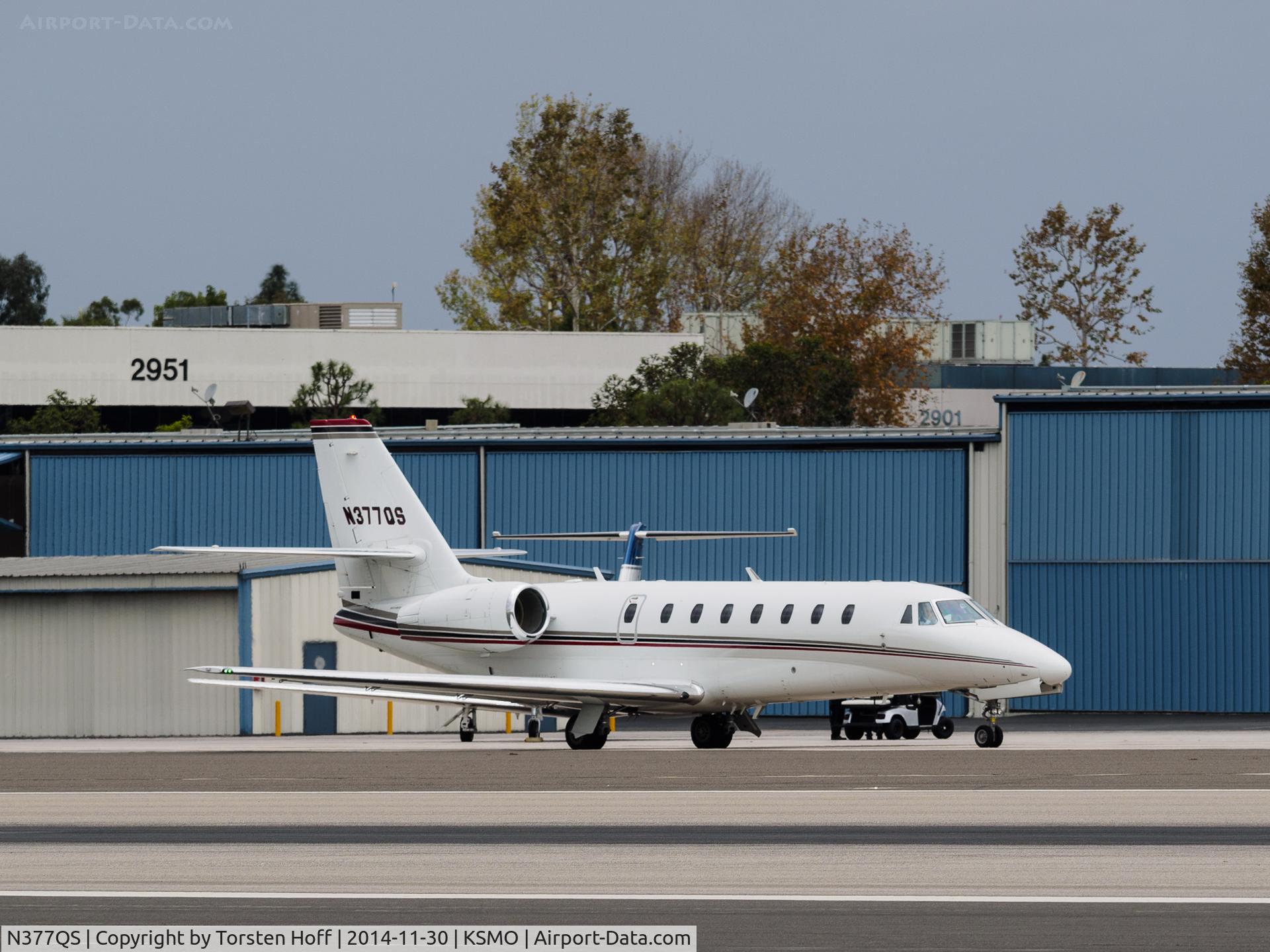 N377QS, 2008 Cessna 680 Citation Sovereign C/N 680-0187, N377QS taxiing