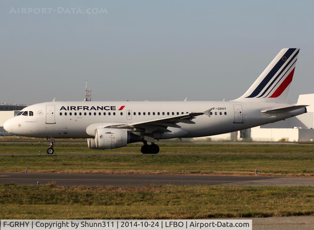 F-GRHY, 2001 Airbus A319-111 C/N 1616, Taxiing holding point rwy 32R for departure... new c/s