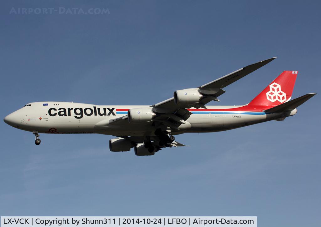 LX-VCK, 2014 Boeing 747-8R7F C/N 38078, Landing rwy 32L
