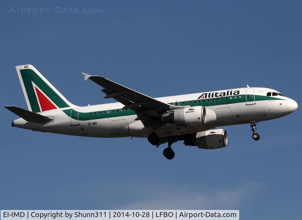 EI-IMD, 2003 Airbus A319-112 C/N 2074, Landing rwy 14R