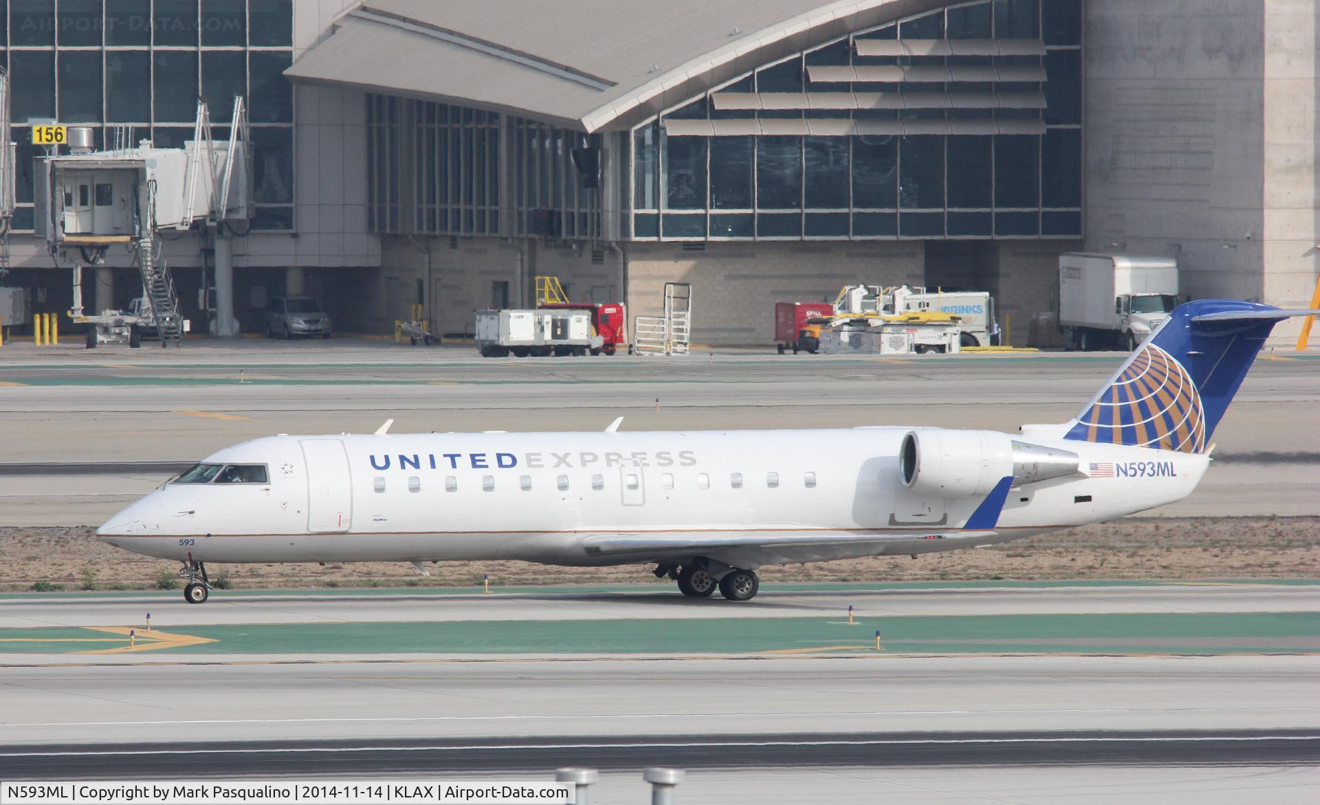 N593ML, 2001 Bombardier CRJ-200ER (CL-600-2B19) C/N 7465, CL-600-2B19
