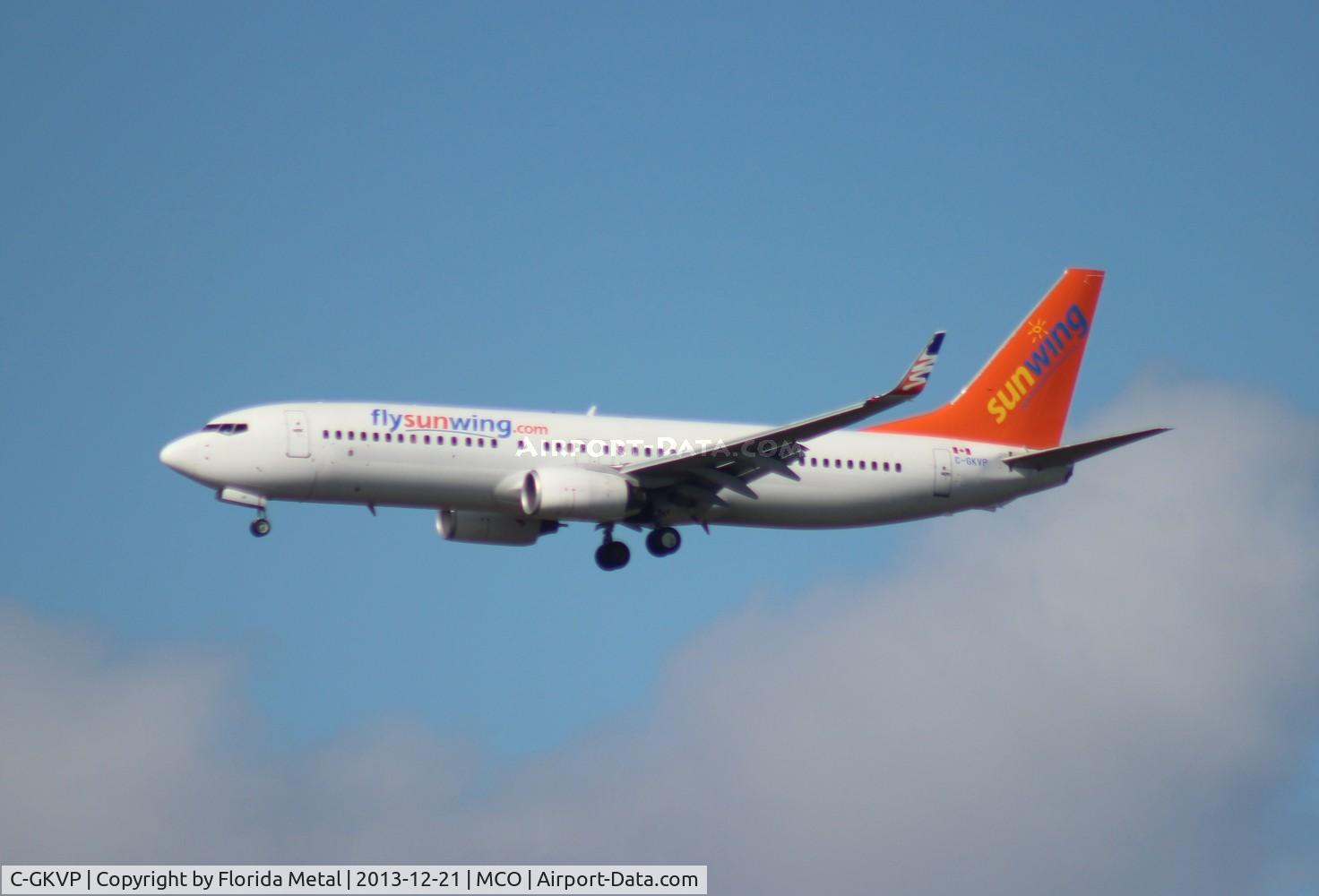 C-GKVP, 2002 Boeing 737-8K5 C/N 32907, Sunwing