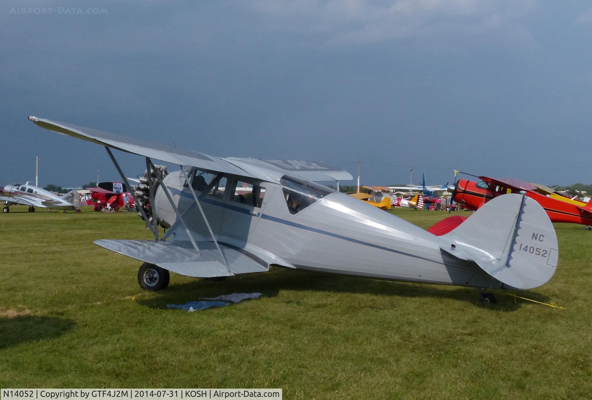 N14052, 1934 Waco UKC C/N 3927, N14052  at Oshkosh 31.7.14