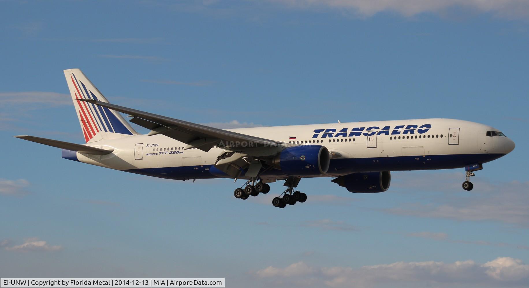 EI-UNW, 1999 Boeing 777-222 C/N 30214, Transaero 777