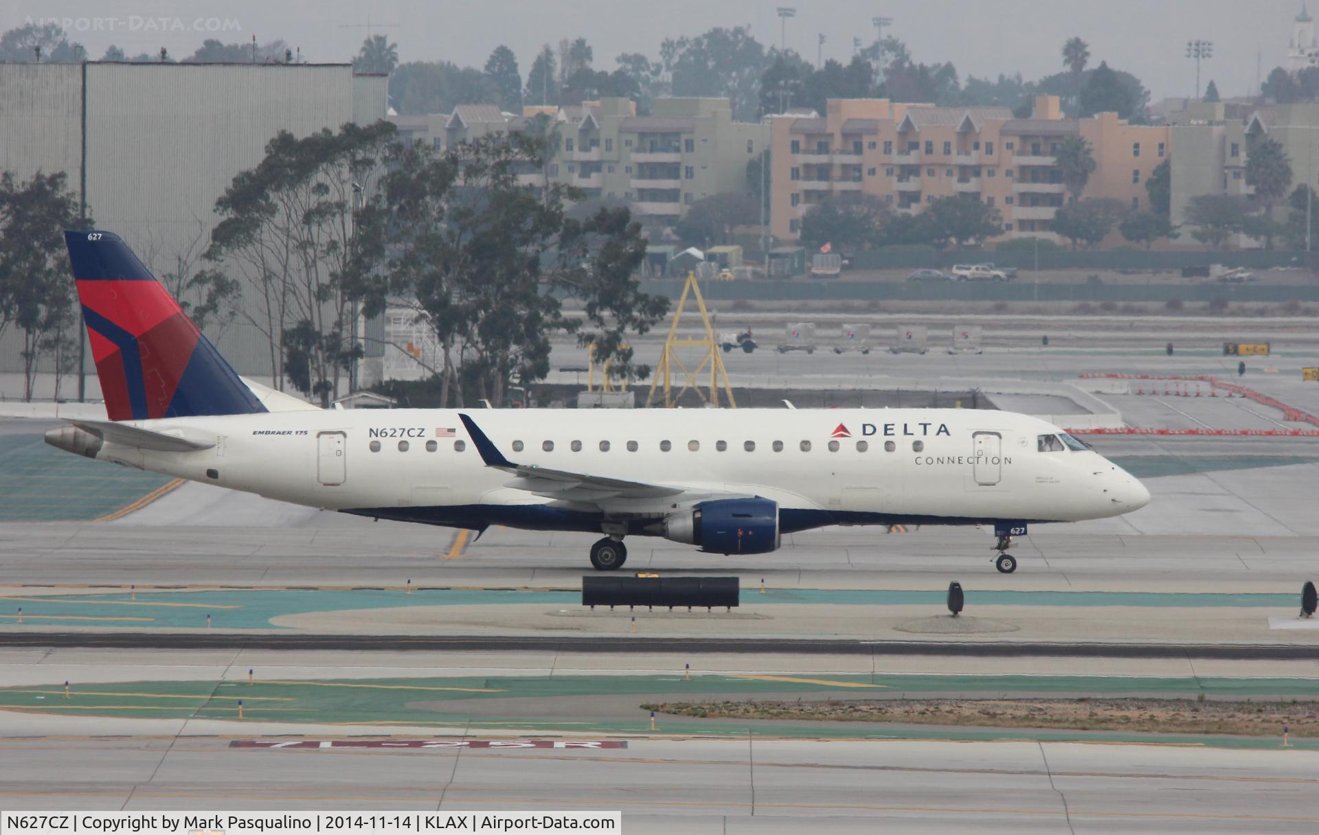 N627CZ, 2008 Embraer 175LR (ERJ-170-200LR) C/N 17000229, ERJ 170-200 LR