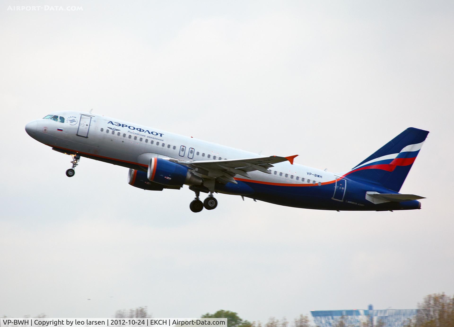 VP-BWH, 2003 Airbus A320-214 C/N 2151, Copenhagen 24.10.12