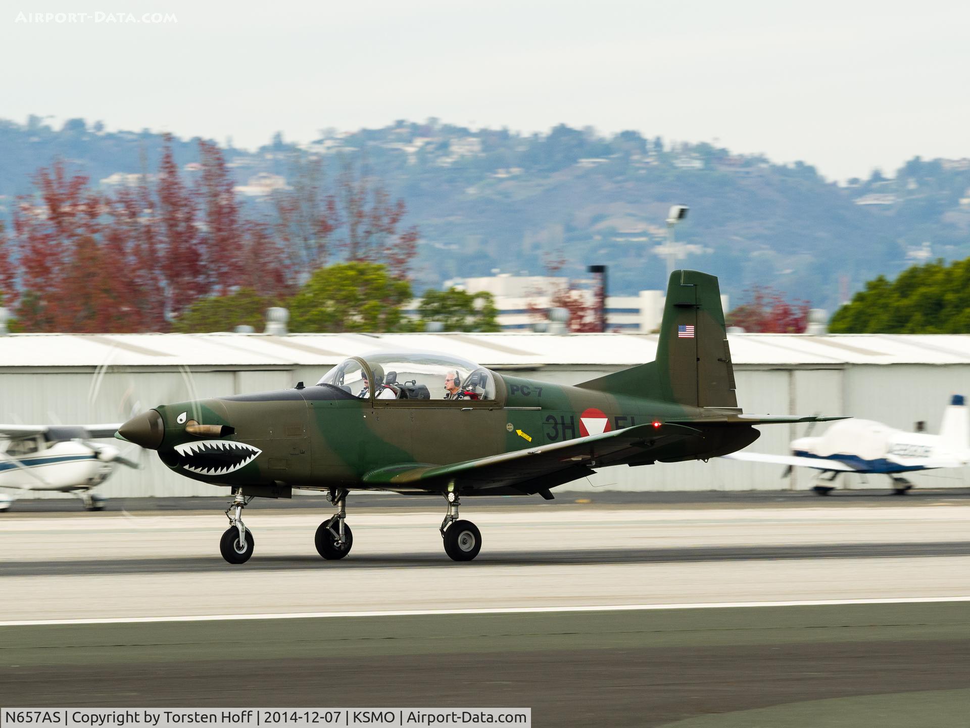 N657AS, Pilatus PC-7 C/N 447, N657AS departing from RWY 21