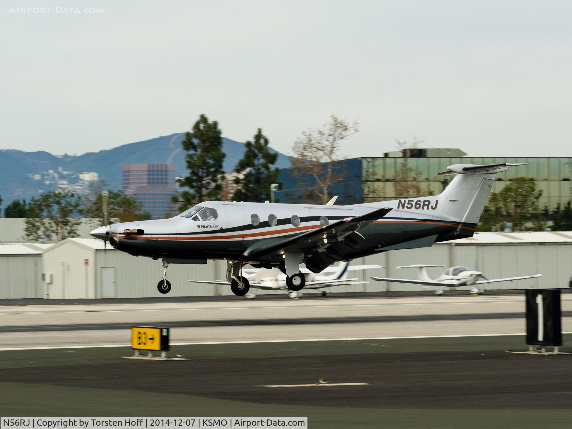 N56RJ, 2006 Pilatus PC-12/47 C/N 758, N56RJ arriving on RWY 21