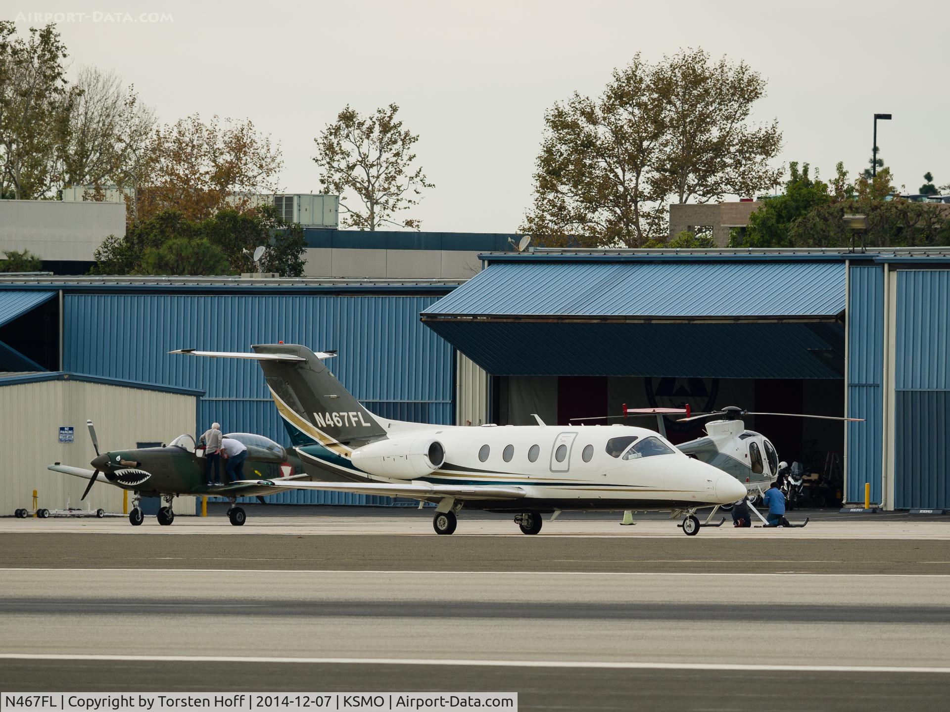 N467FL, 2006 Raytheon Beechjet 400A/Nextant N400XT C/N RK-468, N467FL taxiing