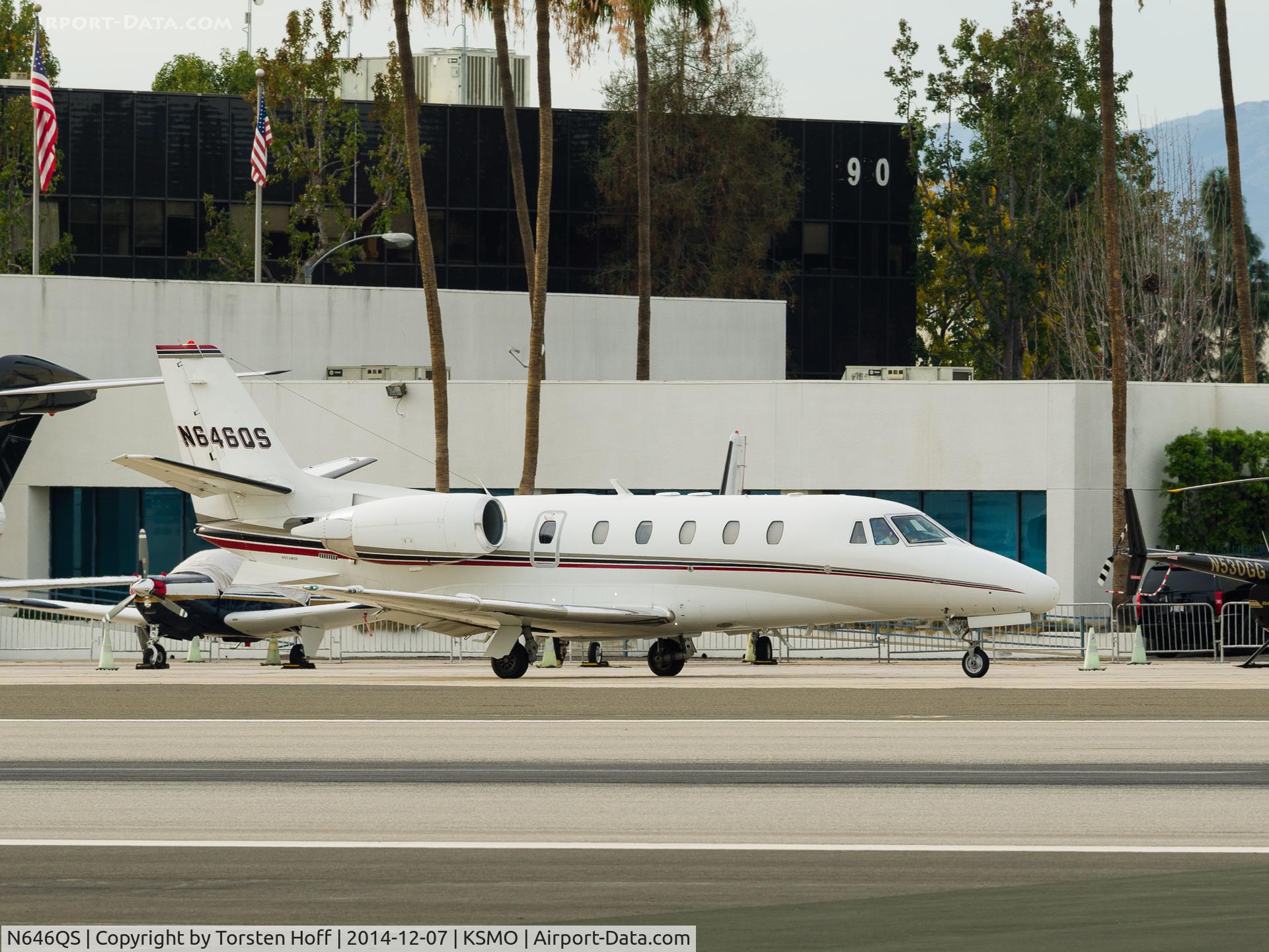 N646QS, 2002 Cessna 560XL Citation Excel C/N 560-5246, N646QS taxiing
