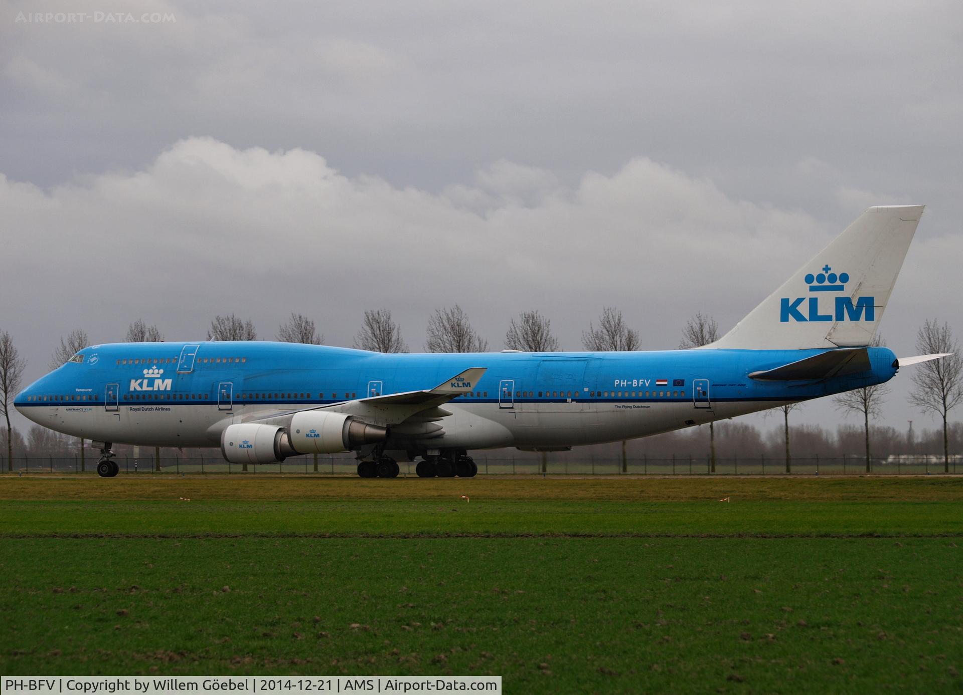 PH-BFV, 1999 Boeing 747-406BC C/N 28460, Taxi from runway 18R to the gate of Schiphol Airport