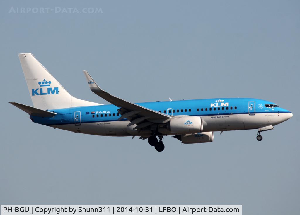 PH-BGU, 2011 Boeing 737-7K2 C/N 39257, Landing rwy 14L