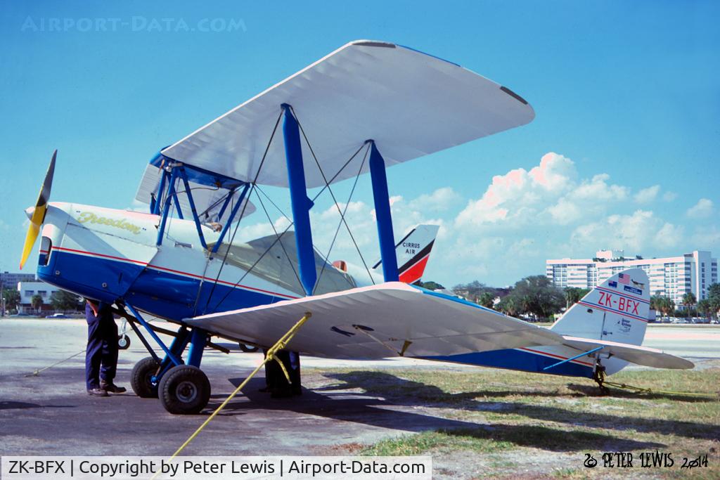 ZK-BFX, 1940 De Havilland DH-82A Tiger Moth II C/N 83145, Ian Bennie, Auckland, 1976