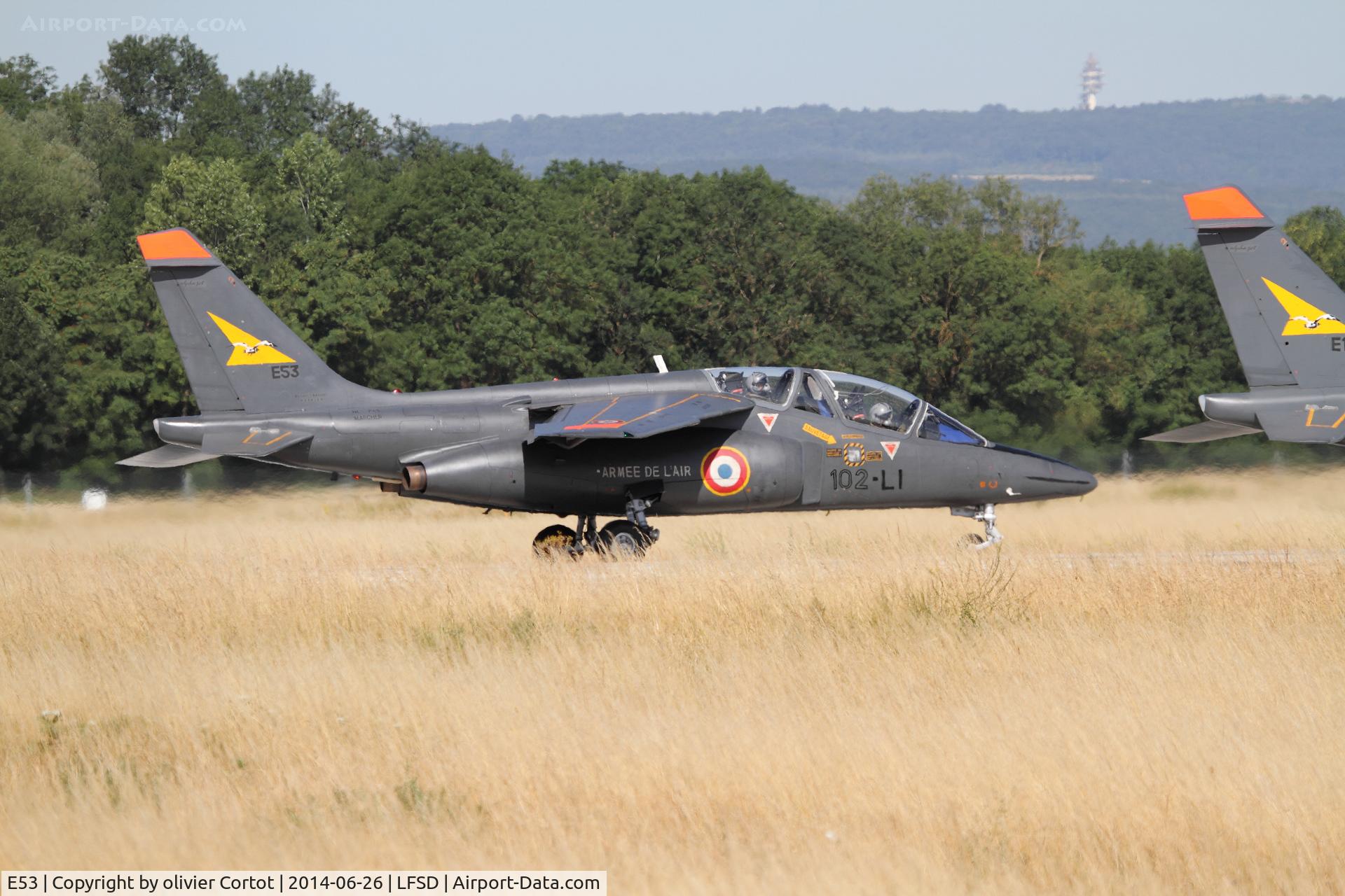 E53, Dassault-Dornier Alpha Jet E C/N E53, waiting for the leader to take off, last day of the alpha-jet in BA102.