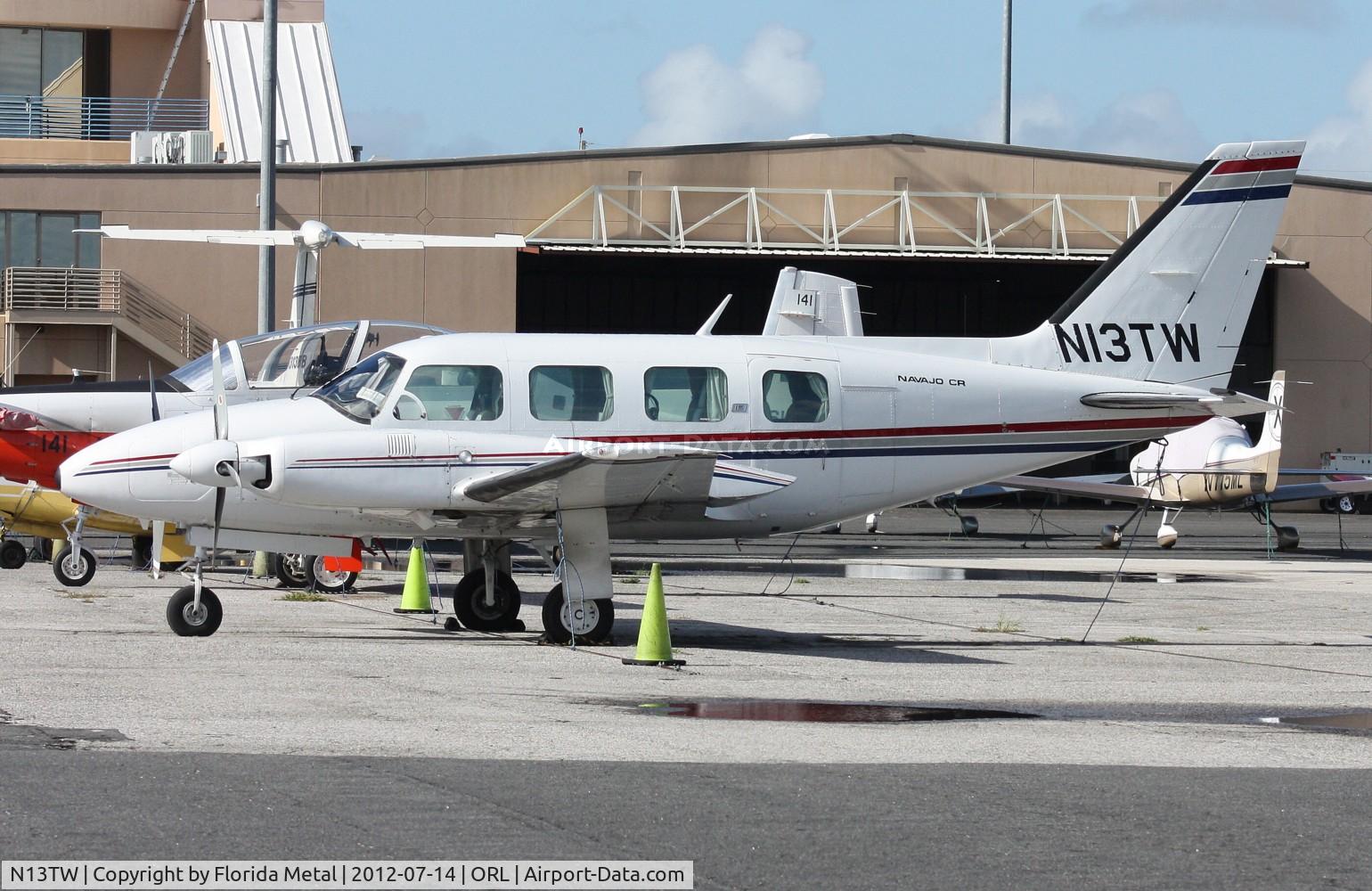 N13TW, 1976 Piper PA-31-325 Navajo C/R C/N 31-7612083, PA-31-325