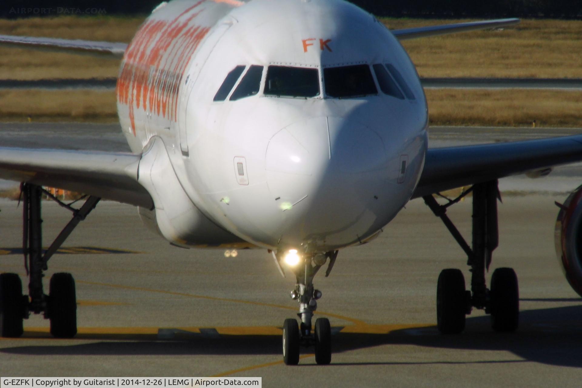 G-EZFK, 2009 Airbus A319-111 C/N 4048, About to park at Malaga