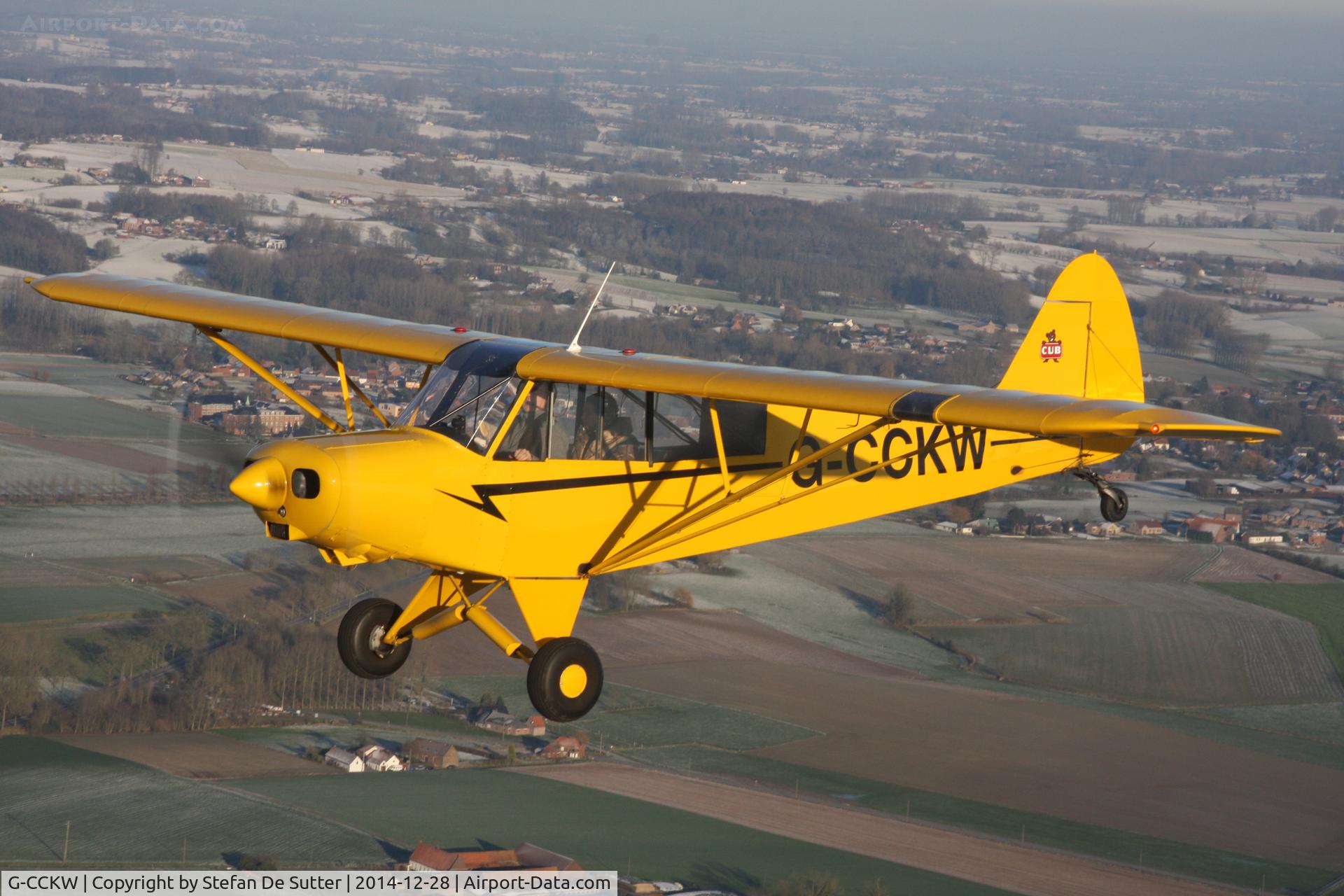 G-CCKW, 1954 Piper L-21B Super Cub (PA-18-135) C/N 18-3535, In formation with G-NETY near Brakel (BE).