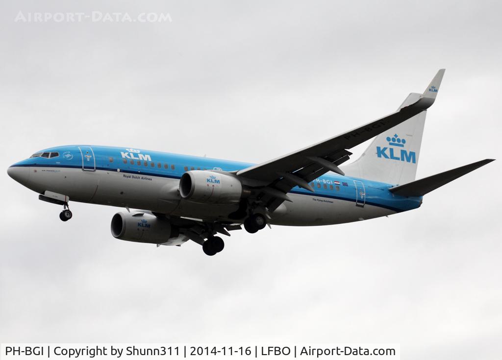 PH-BGI, 2010 Boeing 737-7K2 C/N 30364, Landing rwy 32L