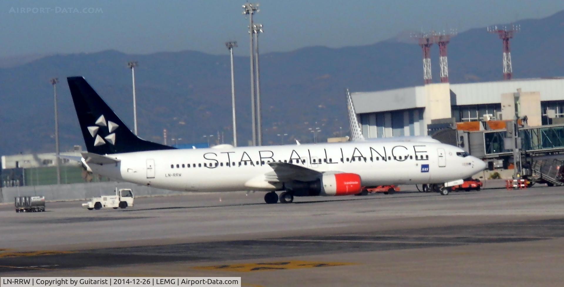 LN-RRW, 2004 Boeing 737-883 C/N 32277, Arrival at Malaga