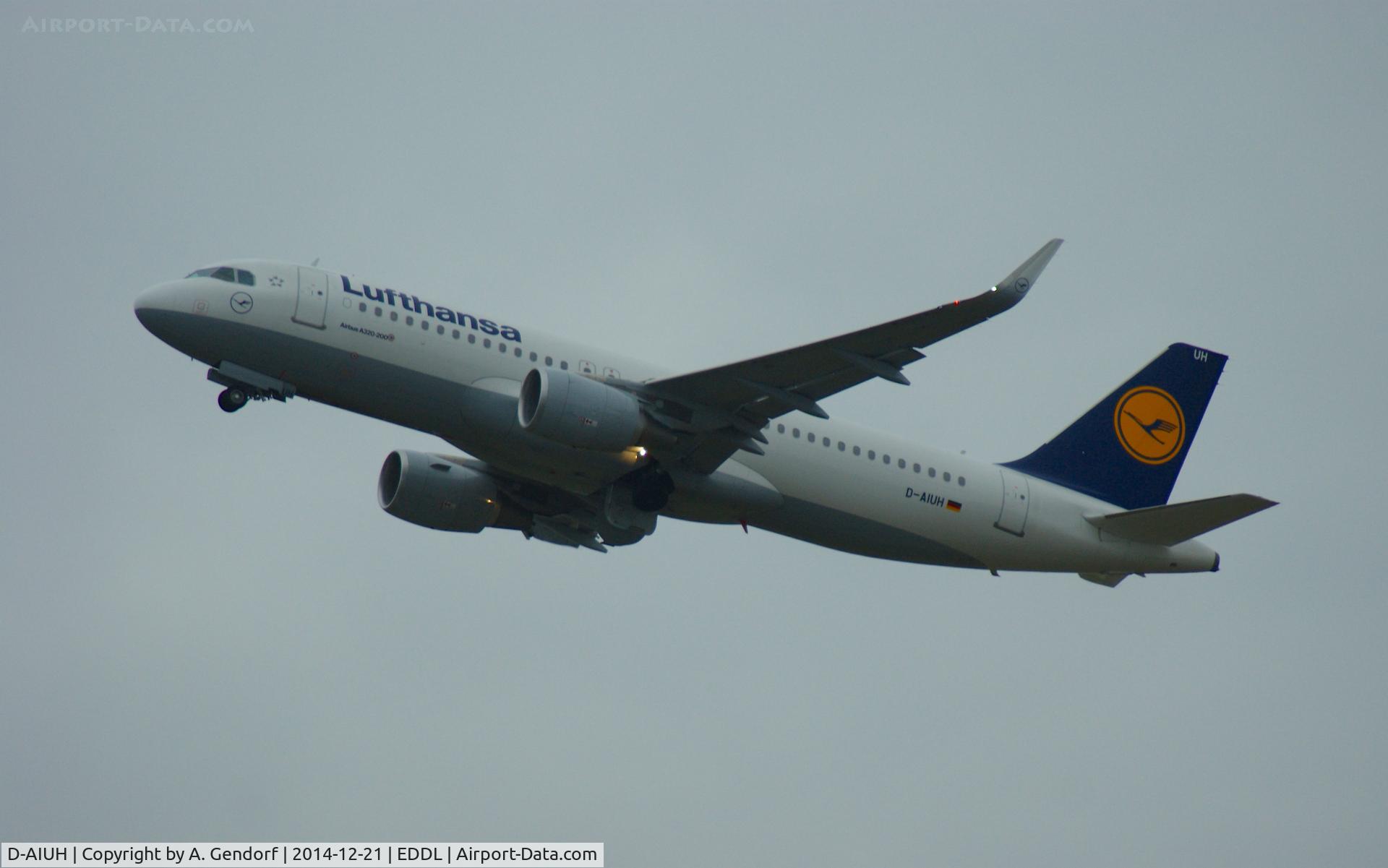 D-AIUH, 2014 Airbus A320-214 C/N 6225, Lufthansa, is here climbing out Düsseldorf(EDDL)