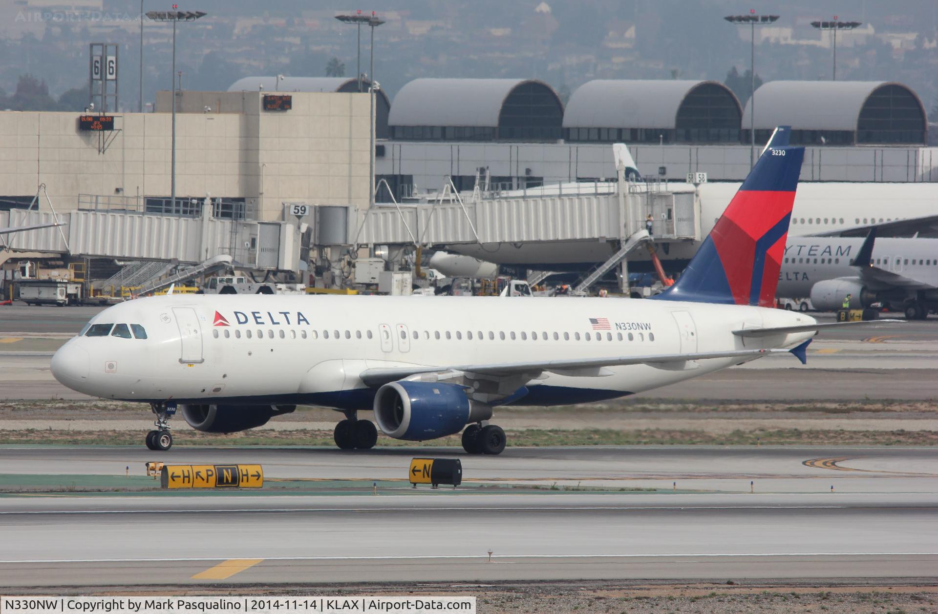 N330NW, 1992 Airbus A320-211 C/N 307, Airbus A320
