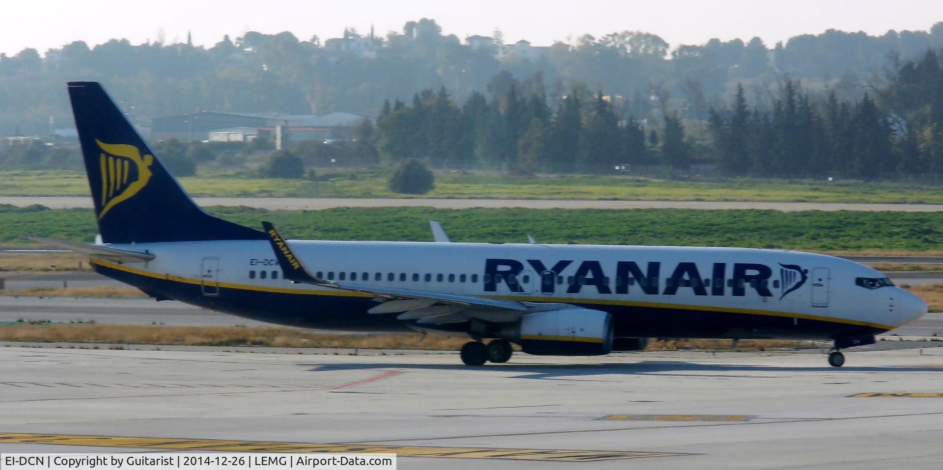 EI-DCN, 2004 Boeing 737-8AS C/N 33808, Malaga arrival